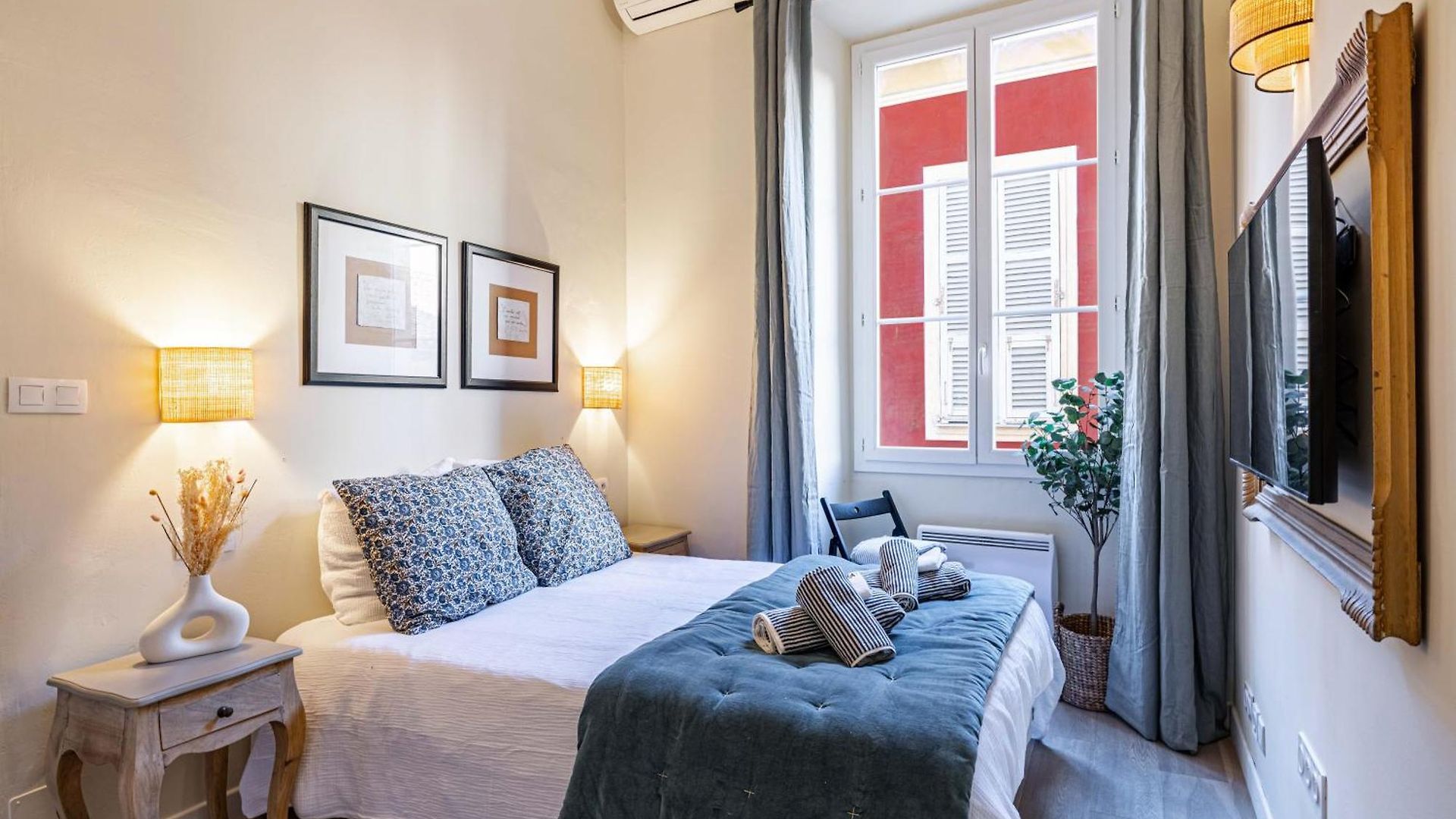 Apartment Elegant Flat With Ac, Heart Of Old Nice, Walking To The Beach!