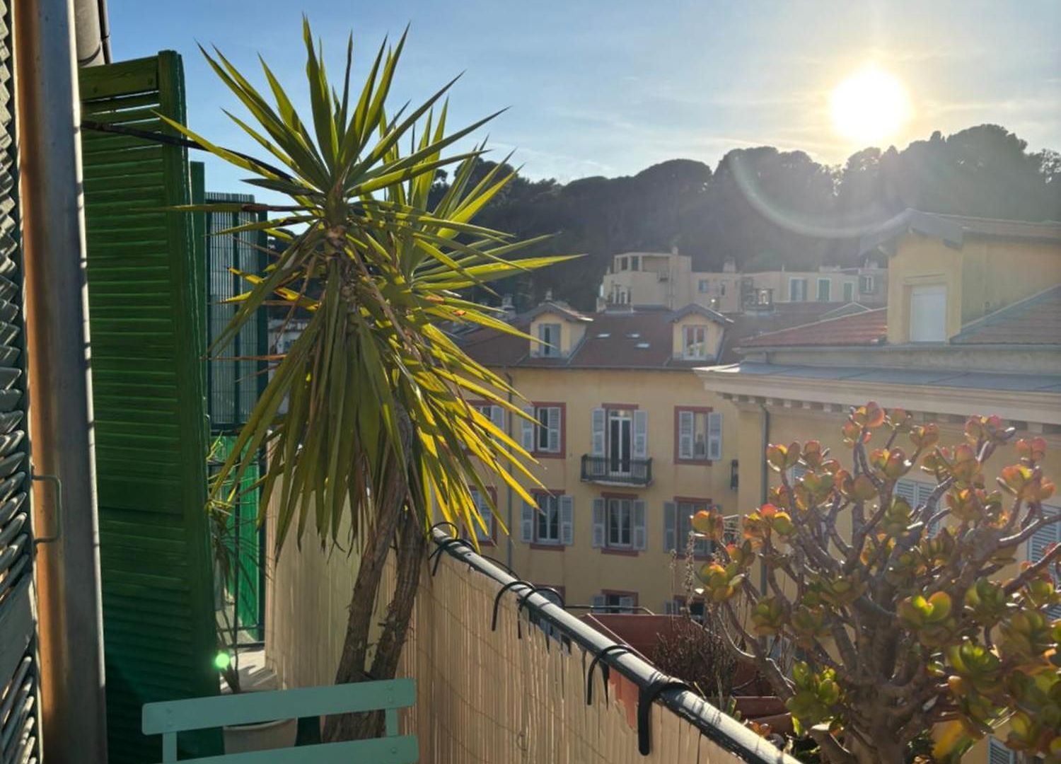 Deux Pièces Dans Le Quartier Du Port