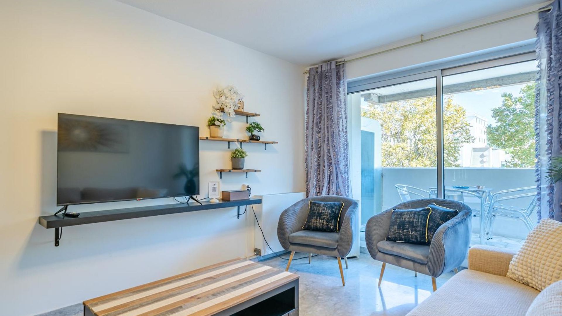 Superbe 3 Pieces 100m De La Apartment