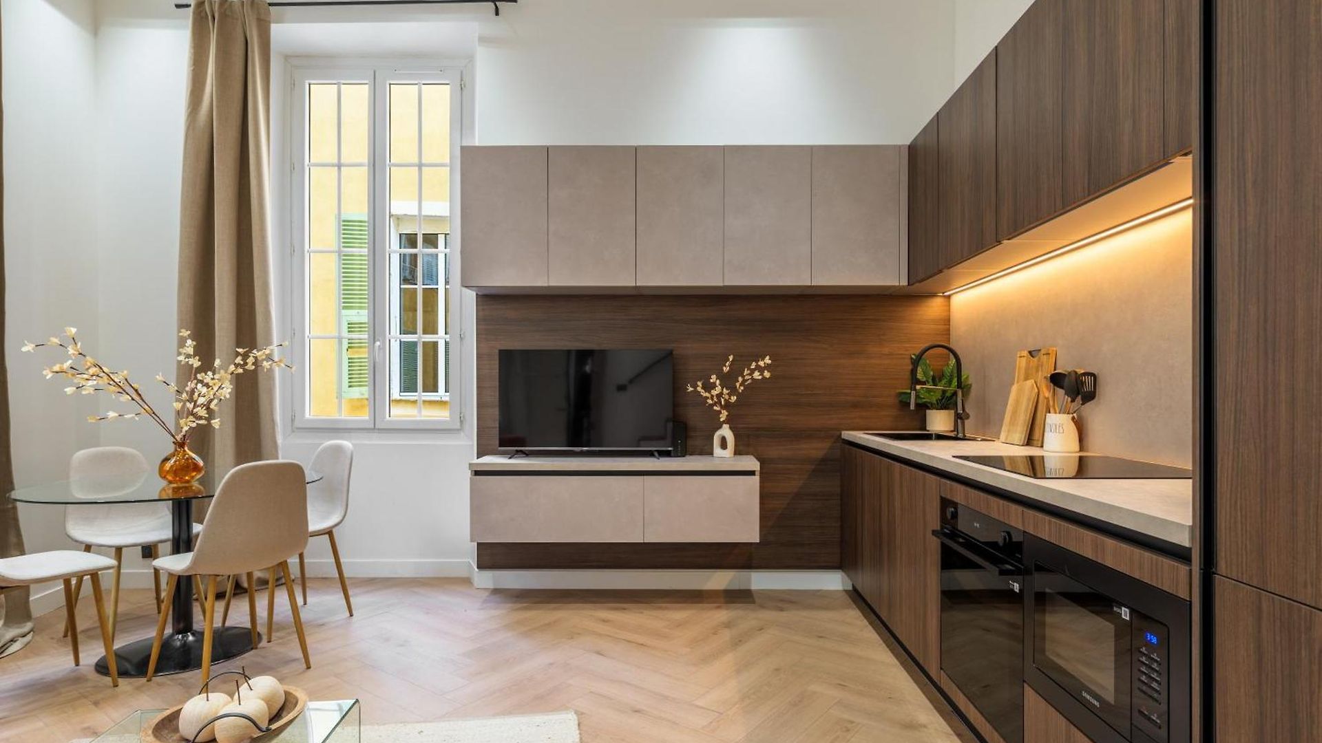 Charme Et Modernite Au Coeur Du Vieux