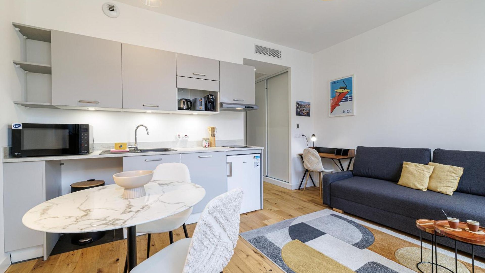 Appartement Charming Center 406 *