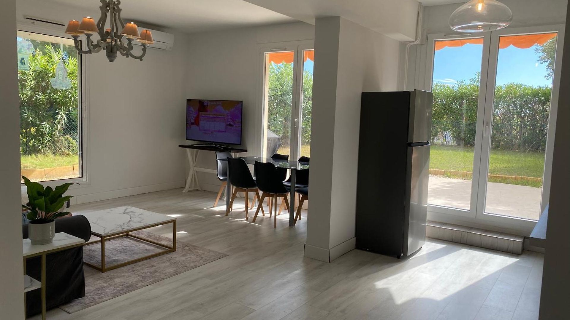 Apartment Beautiful 3 Bedroom With Garden *