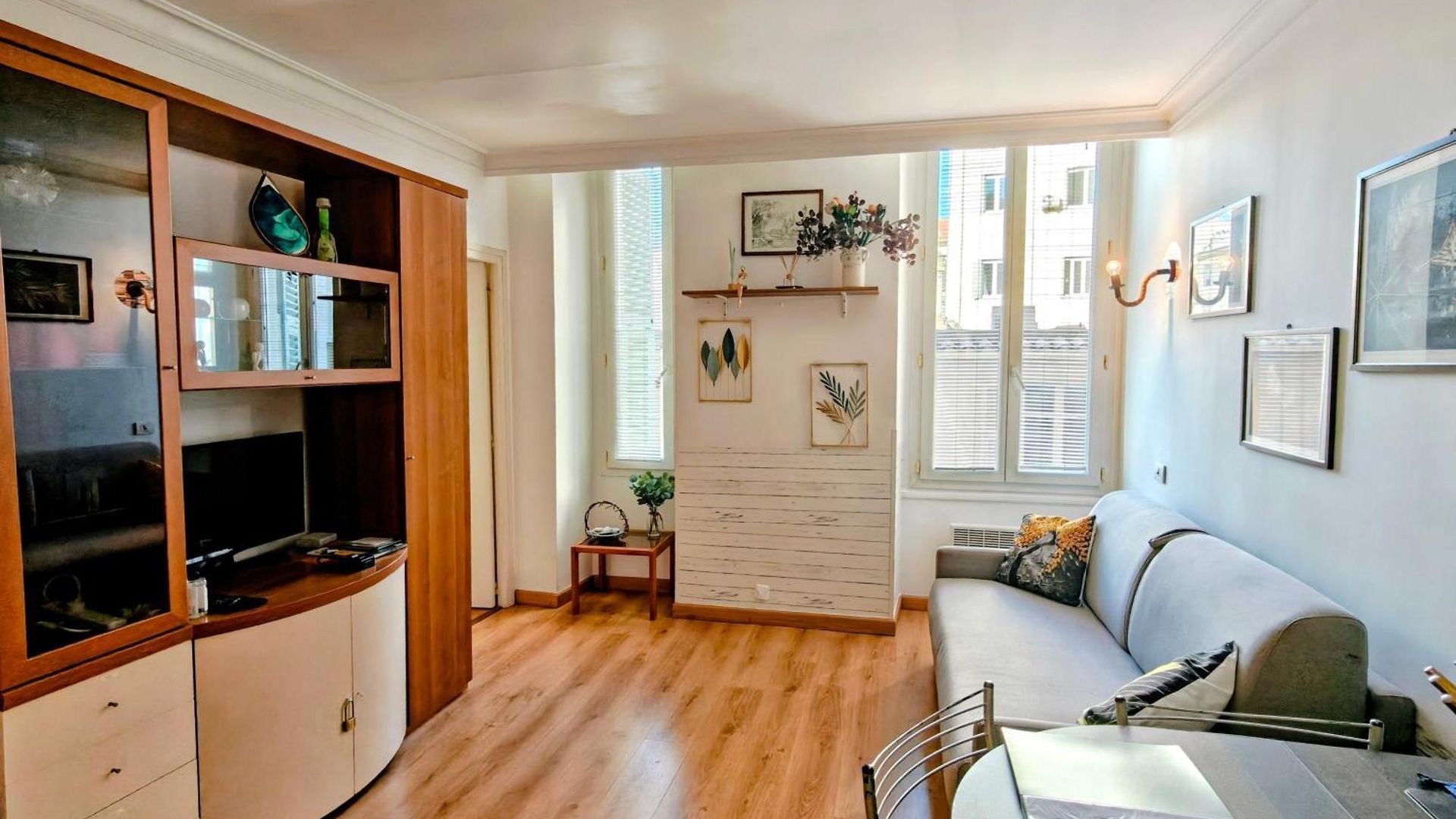 Close To Beaches And Shops, Up 6 Pers *