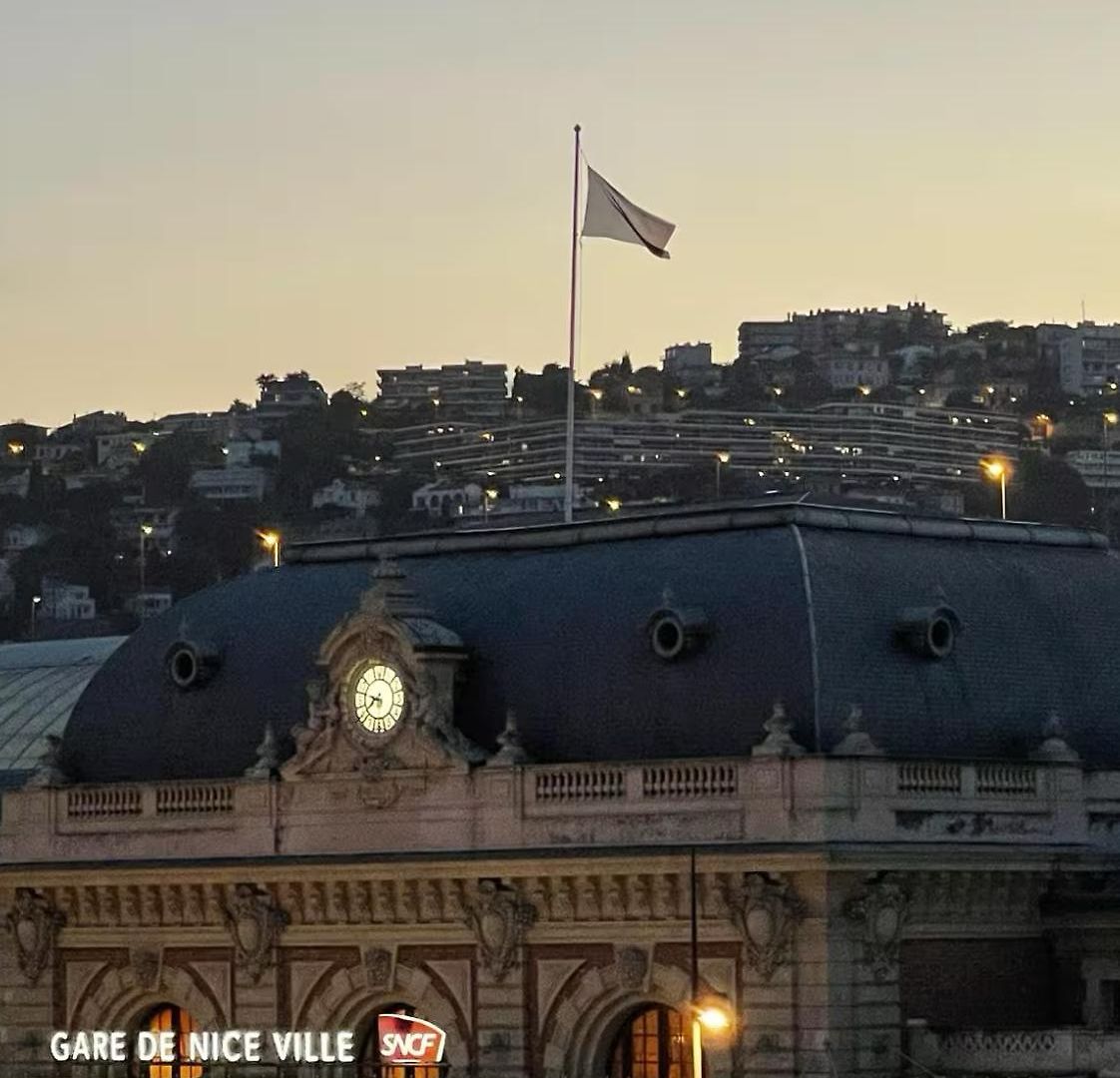 Jolie Nice