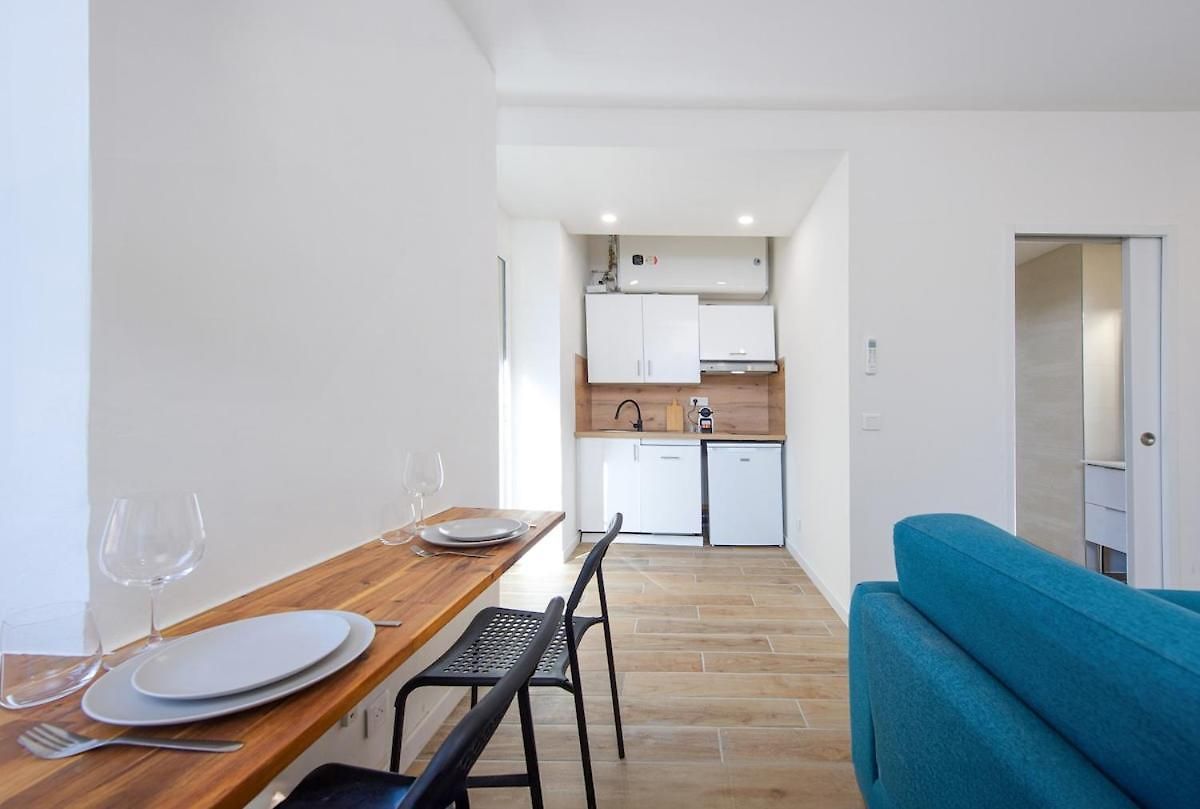 Nice, 3-room Refurbished Near Train Station Appartement Nice