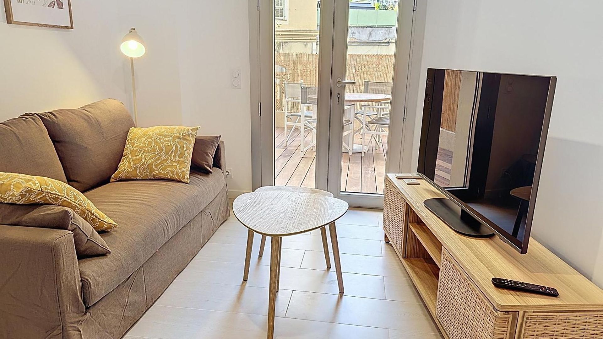 2p Neuf Avec Terrasse, Proche Appartement *