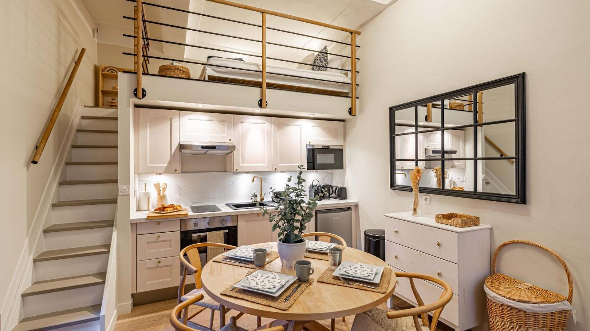 Elegant Flat With Ac, Heart Of Old Nice, Walking To The Beach! Apartment Nice