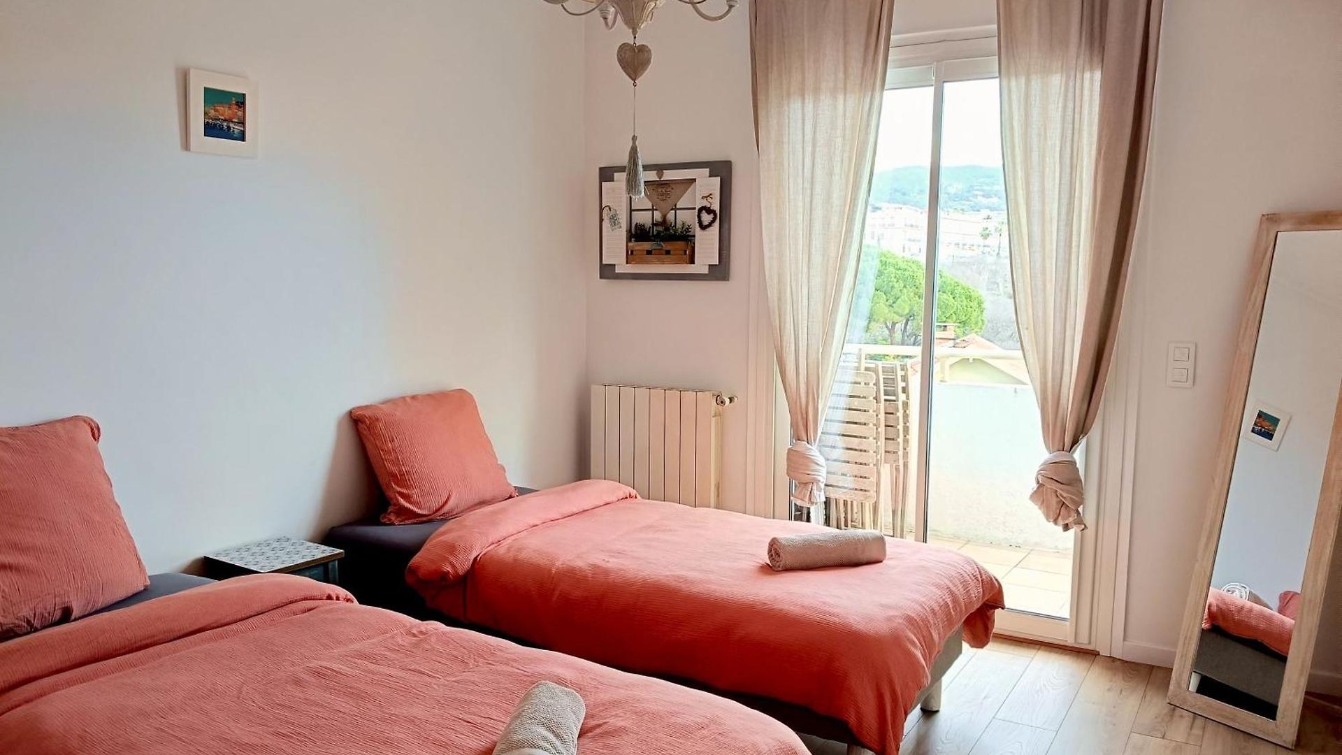 Apartment Stunning 2 Bedroom With Terrace And Sea View, Cimiez Liberation