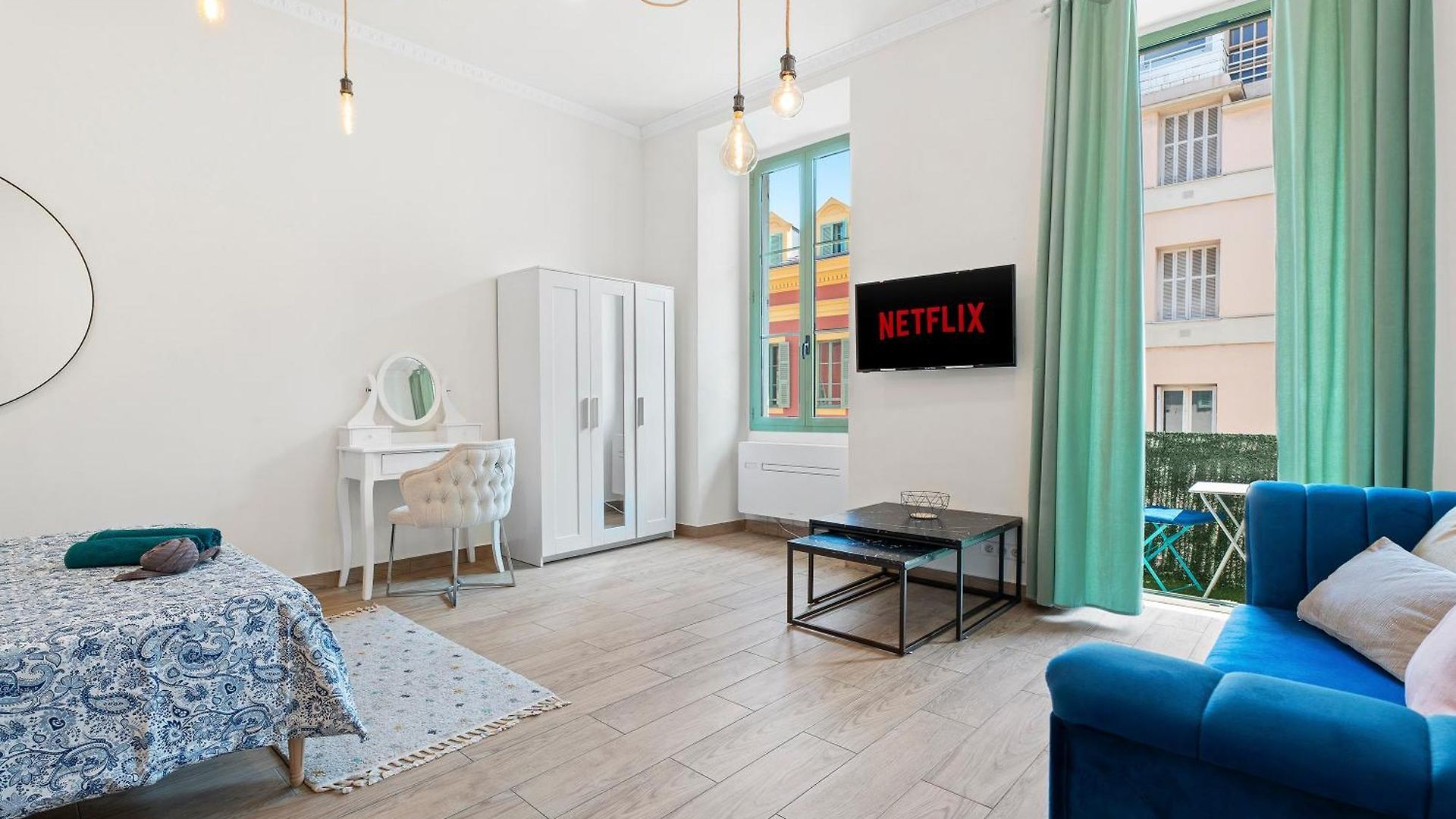 Apartment Renting - 2 Massena - Luxury Loft - Balcony Massena Square View - Aircon *