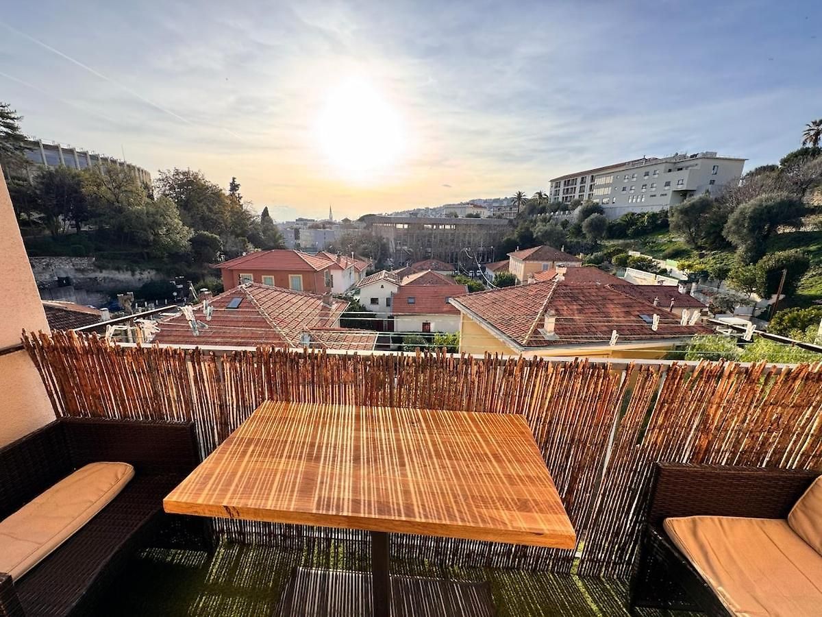Appartement Spacieux/paisible 5 Pièces En Plein Coeur De Nice