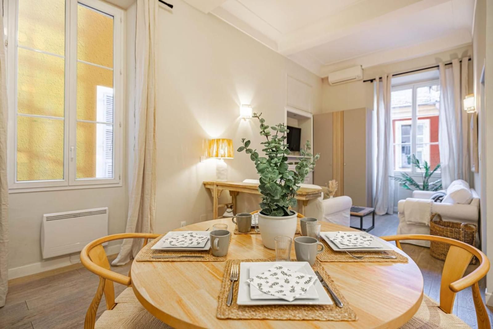 Apartment Elegant Flat With Ac, Heart Of Old Nice, Walking To The Beach! *