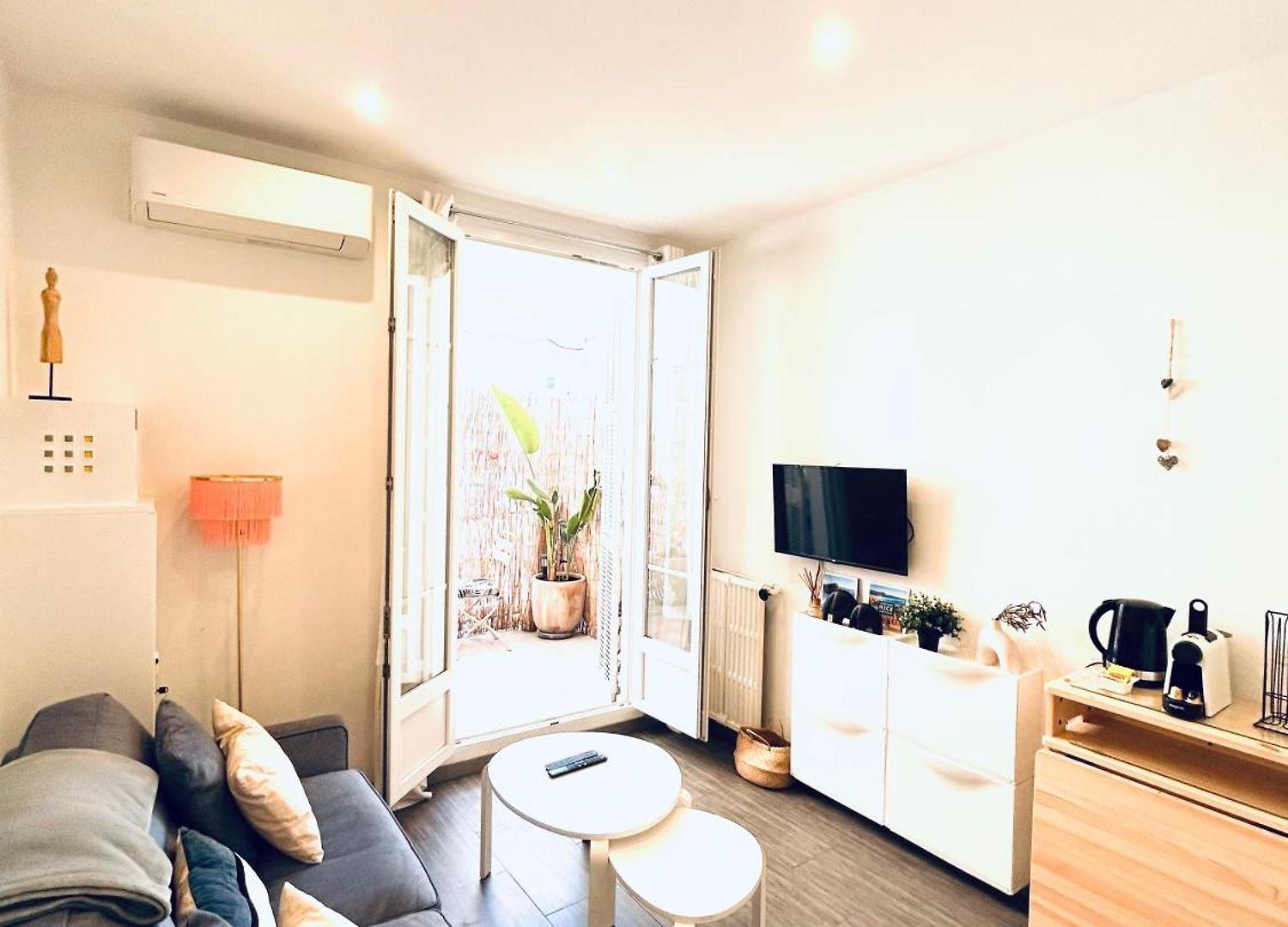 Cocooning Avec Terrasse Au Calme Quartier Les Musiciens A 7 Minutes A Pieds Apartment Nice