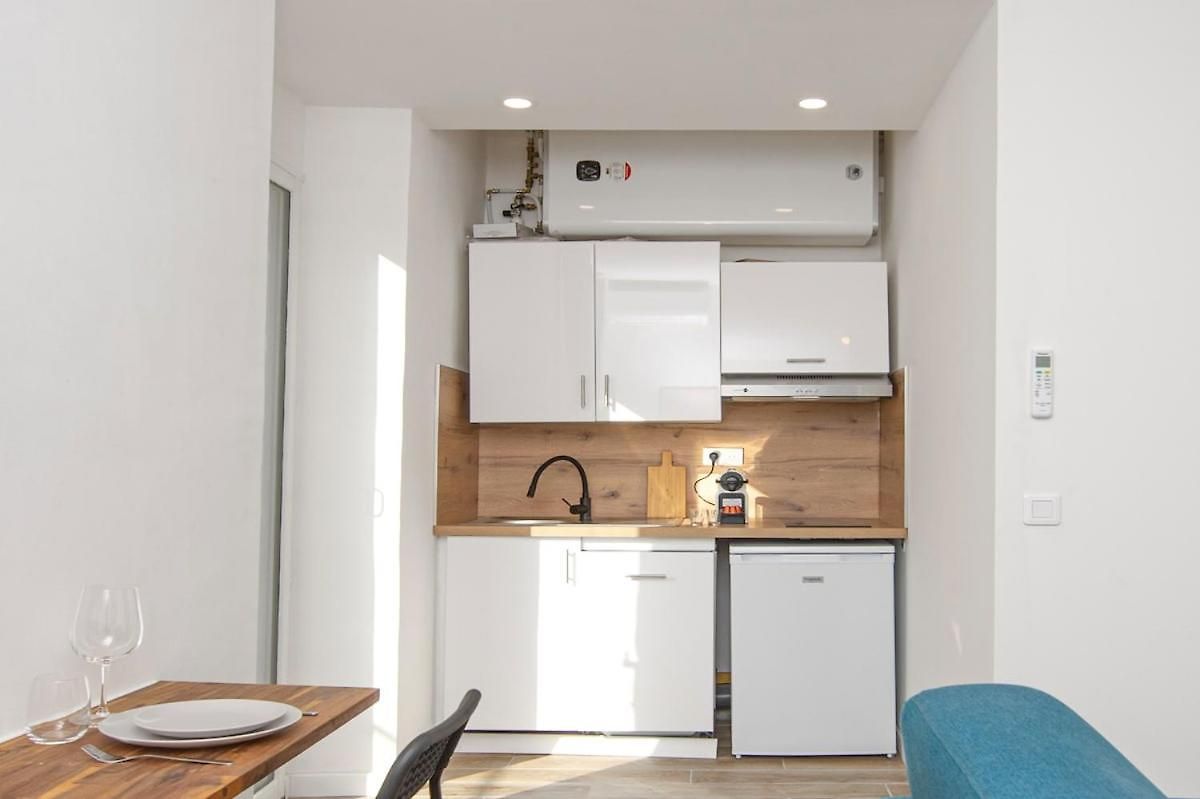 Nice, 3-room Refurbished Near Train Station Appartement