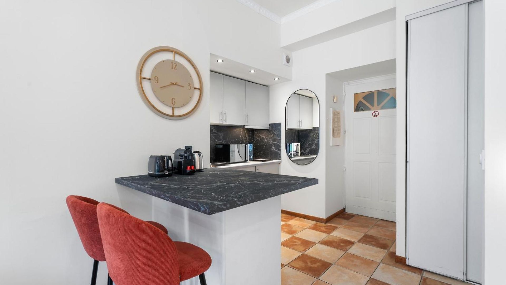 Renting - 2 Massena - Luxury Loft - Balcony Massena Square View - Aircon
