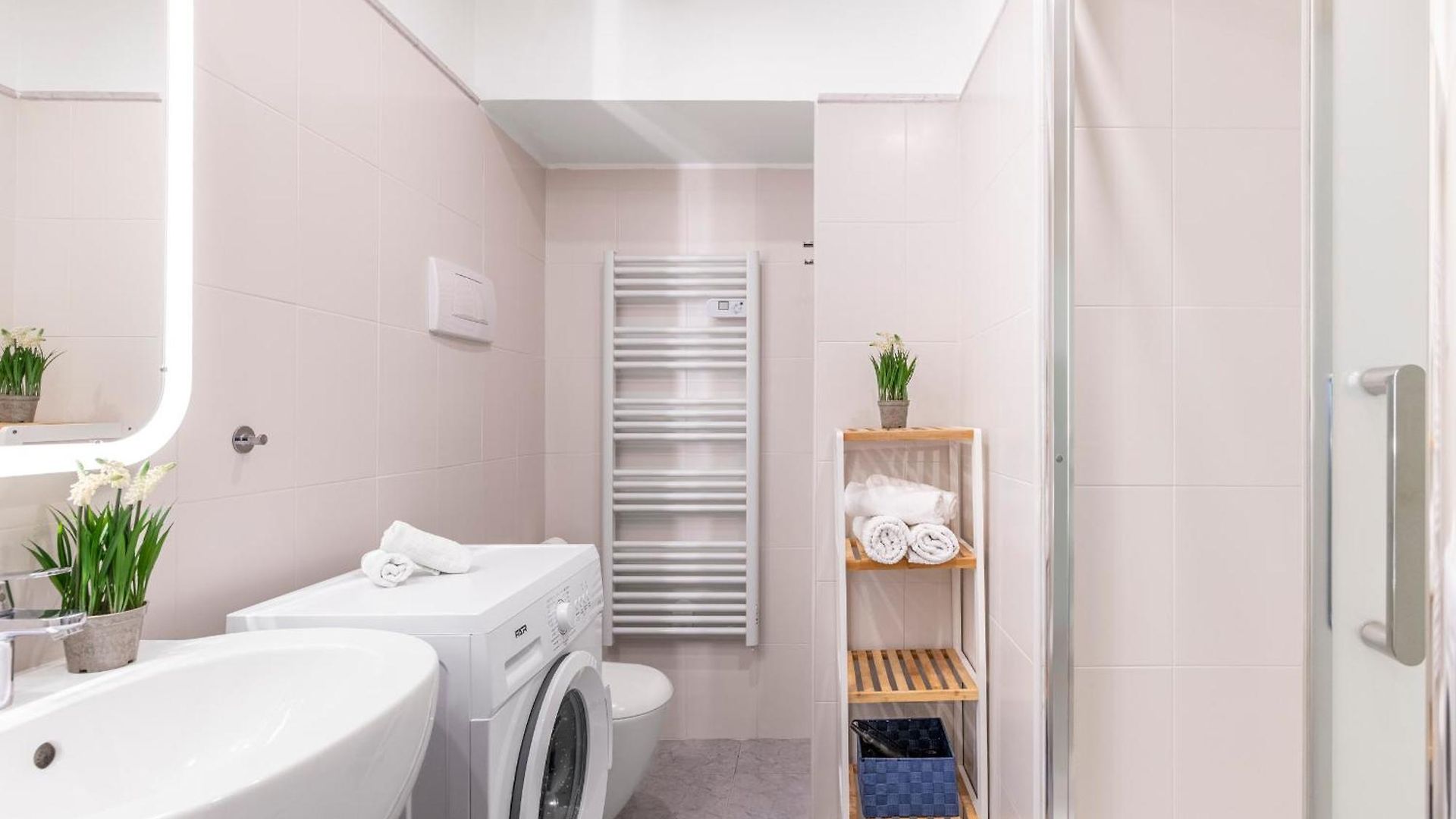 Azur - Quiet Center Location By The Sea *