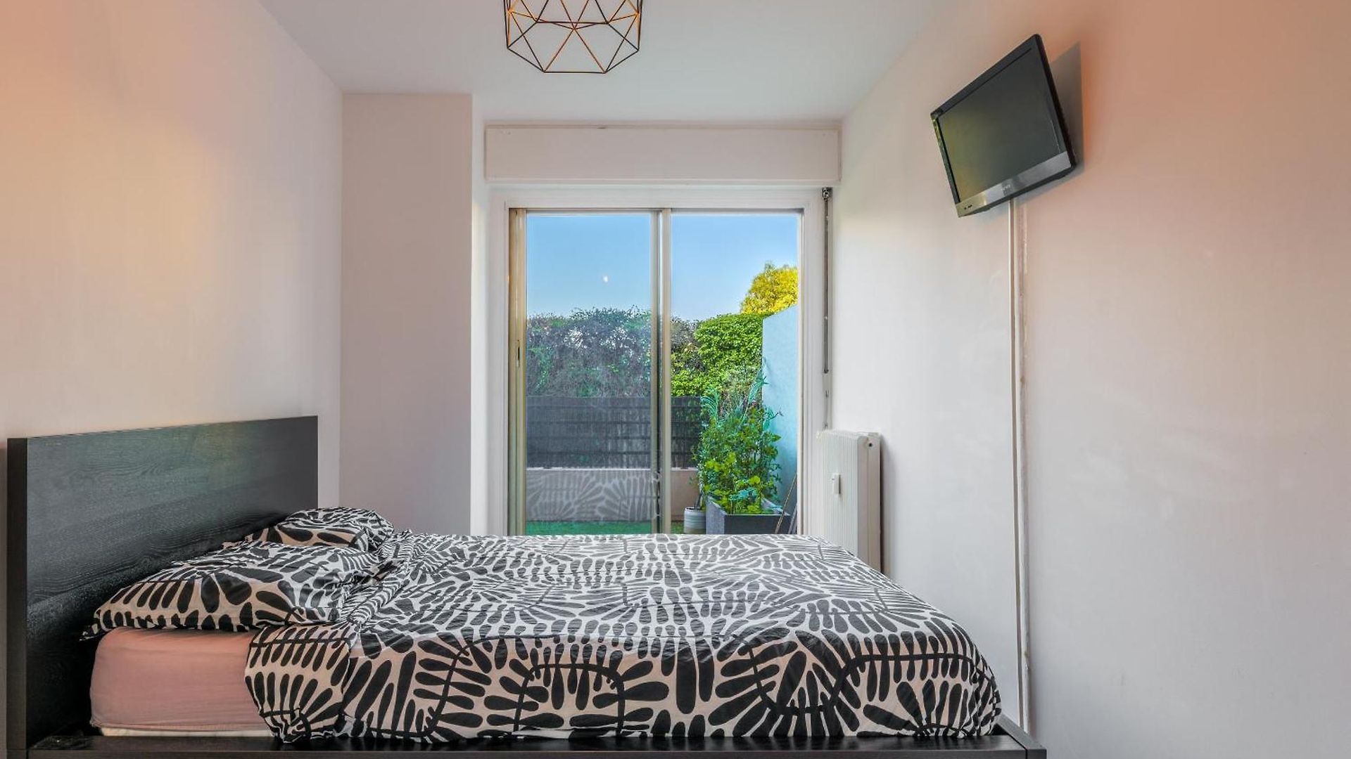 Grand 2 Pieces Et Belle Terrasse Ensoleillee Apartment