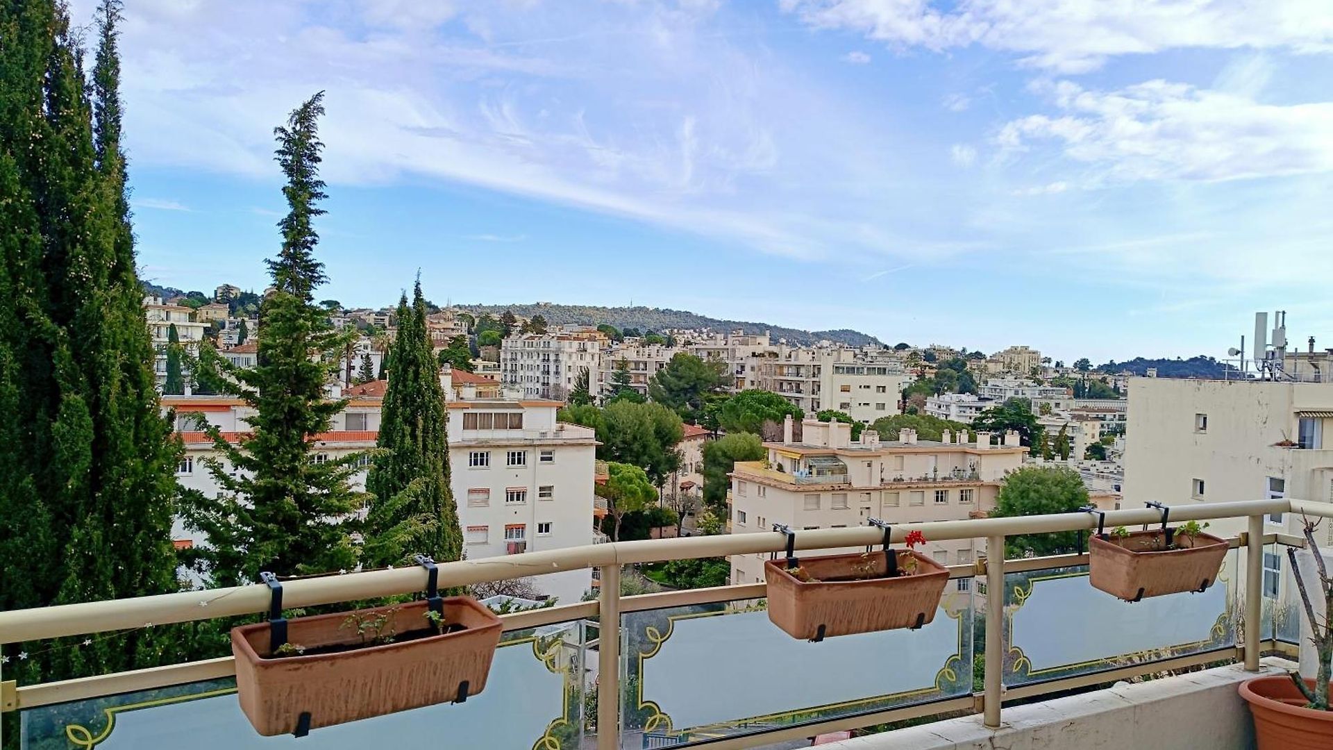 Stunning 2 Bedroom With Terrace And Sea View, Cimiez Liberation Apartment