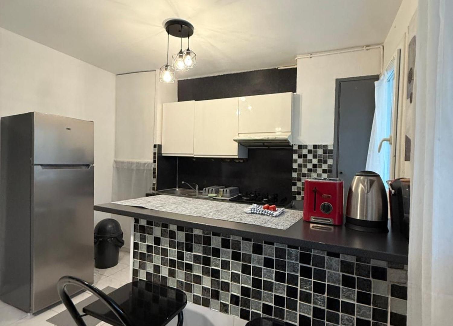 Entier 3 Pièces Agréables Café Offert Nice