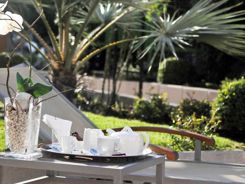 Mercure Centre Notre Dame Hotel 4*
