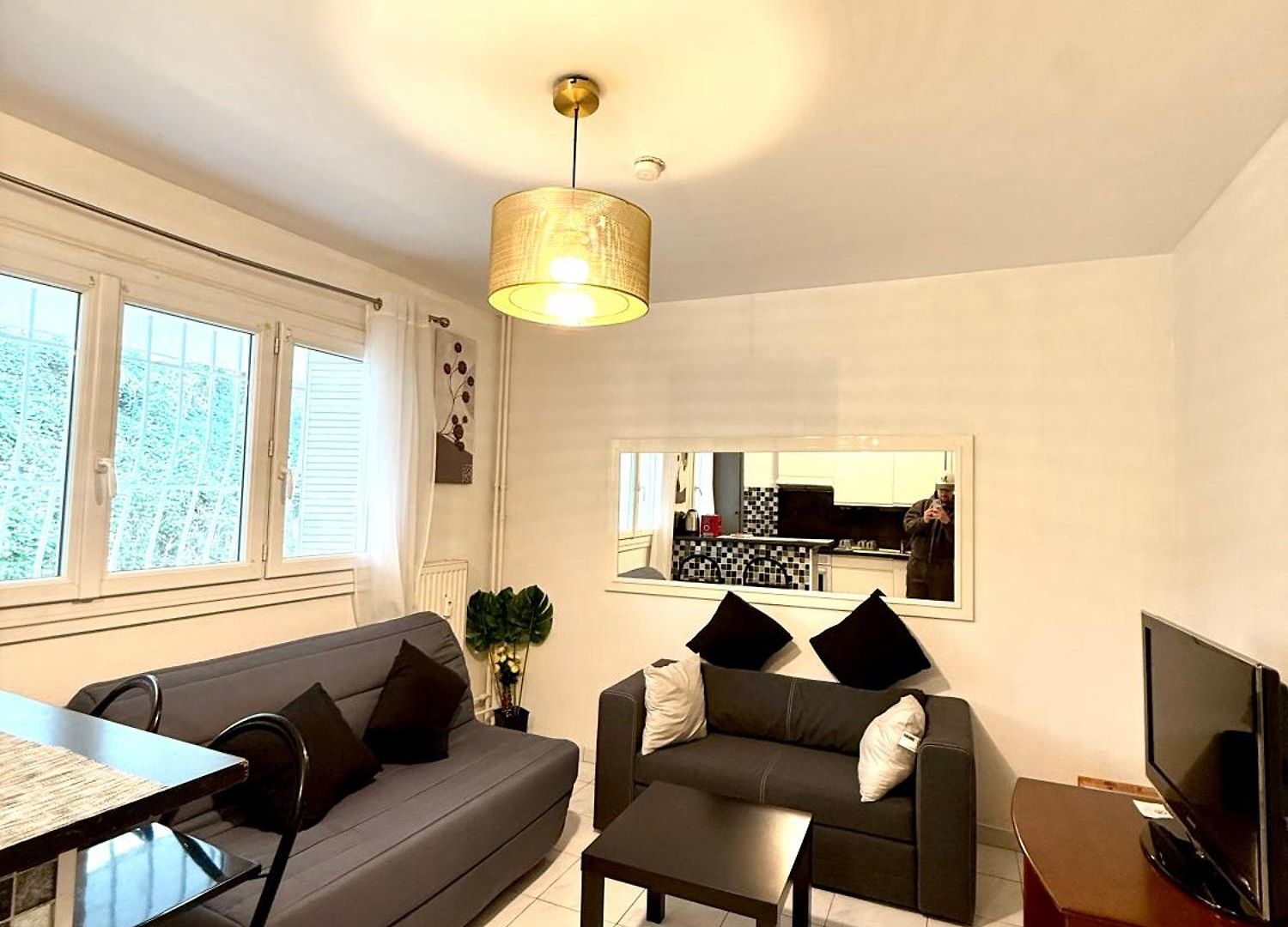 Entier 3 Pièces Agréables Café Offert Appartement
