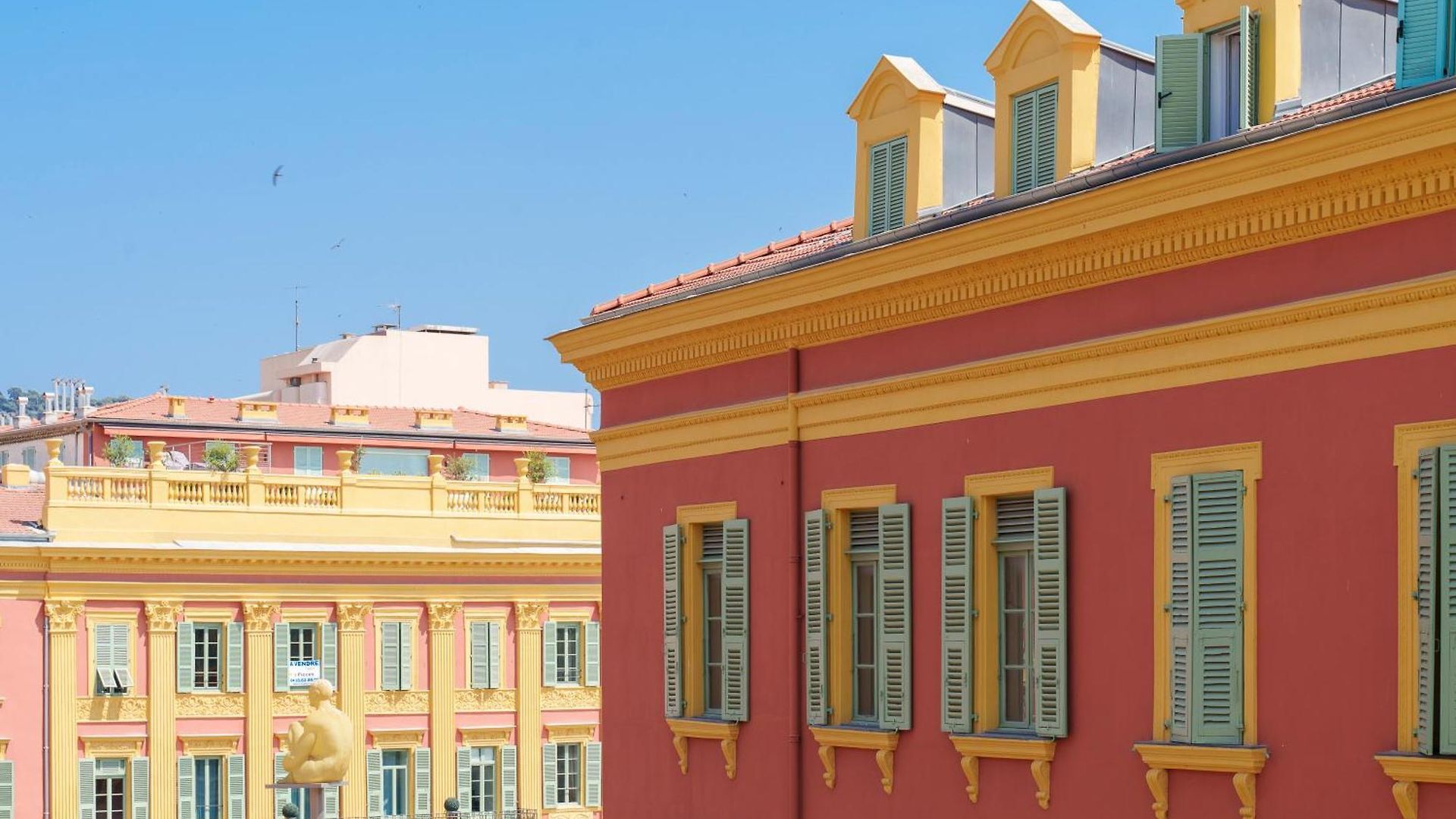 Renting - 2 Massena - Luxury Loft - Balcony Massena Square View - Aircon