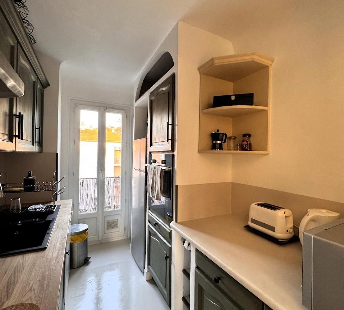 Appartement Spacieux/paisible 5 Pièces En Plein Coeur De *