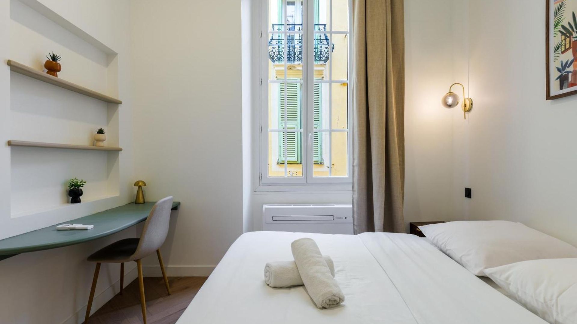Charme Et Modernite Au Coeur Du Vieux Appartement *