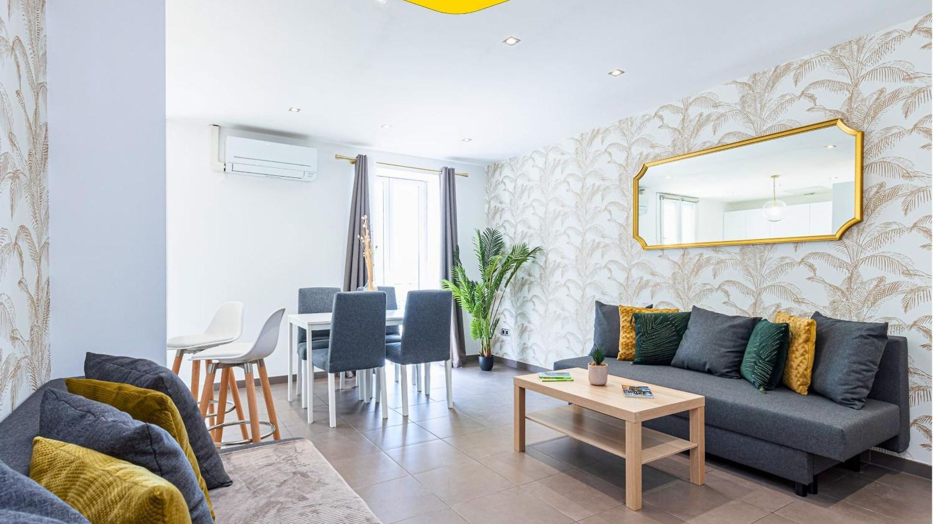 Casa Reine Jeanne- Ideal Groups & Family -central Near Train Station - Parking - New&confort-ac Appartement *