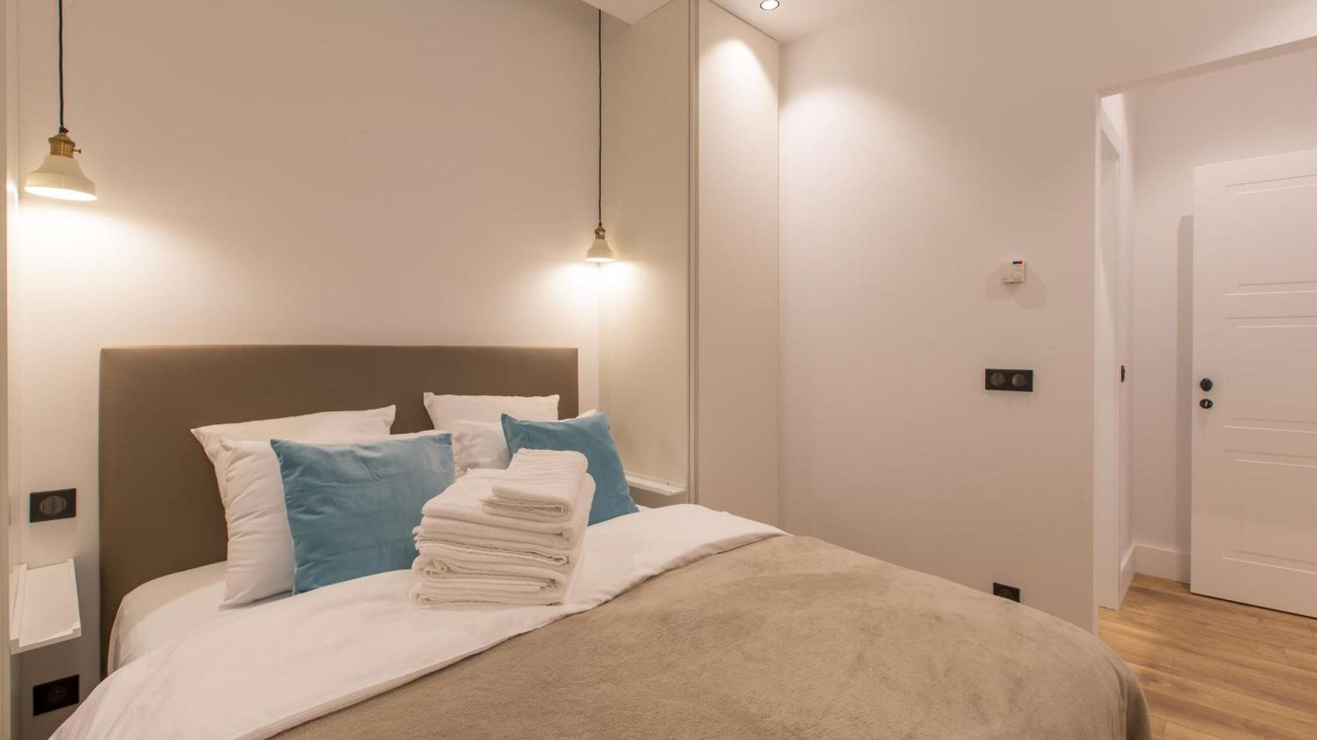 Apartment Cours Saleya Renovated 3 Bedrooms 1 Min To Air Conditioning Nice