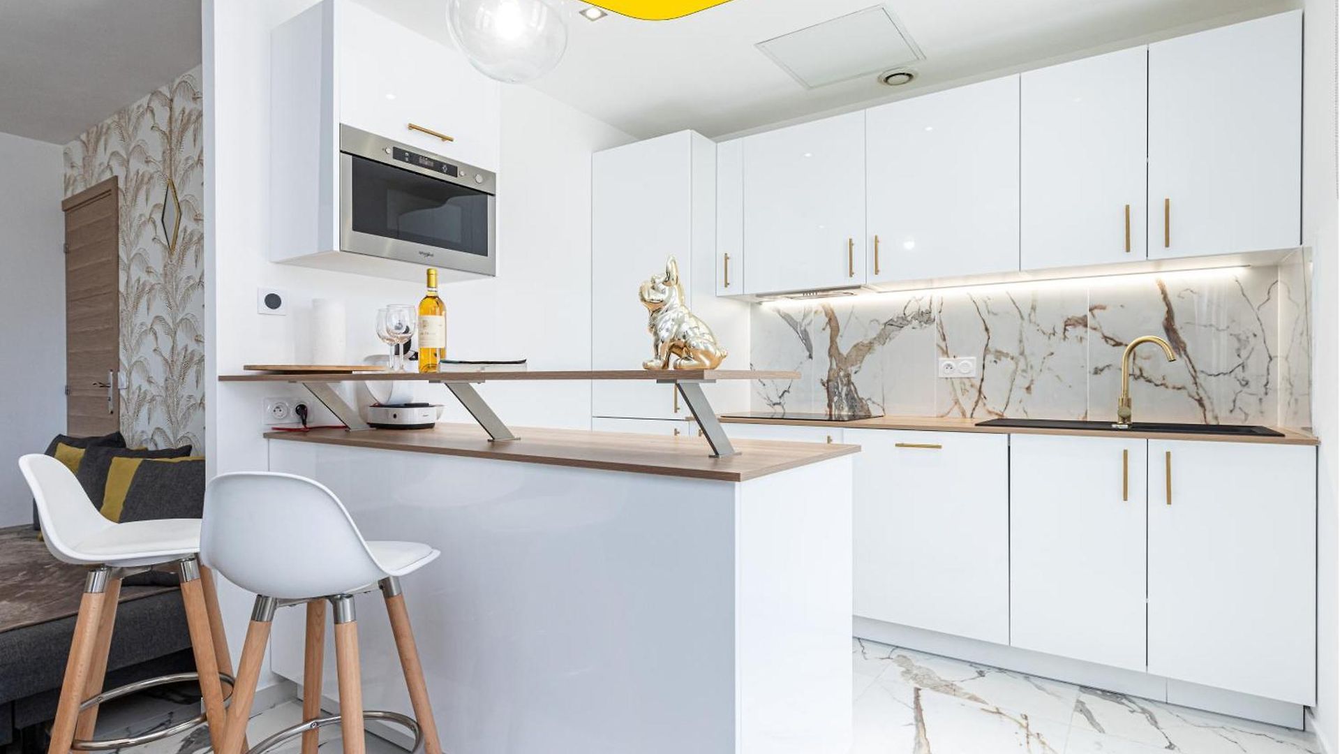 Appartement Casa Reine Jeanne- Ideal Groups & Family -central Near Train Station - Parking - New&confort-ac