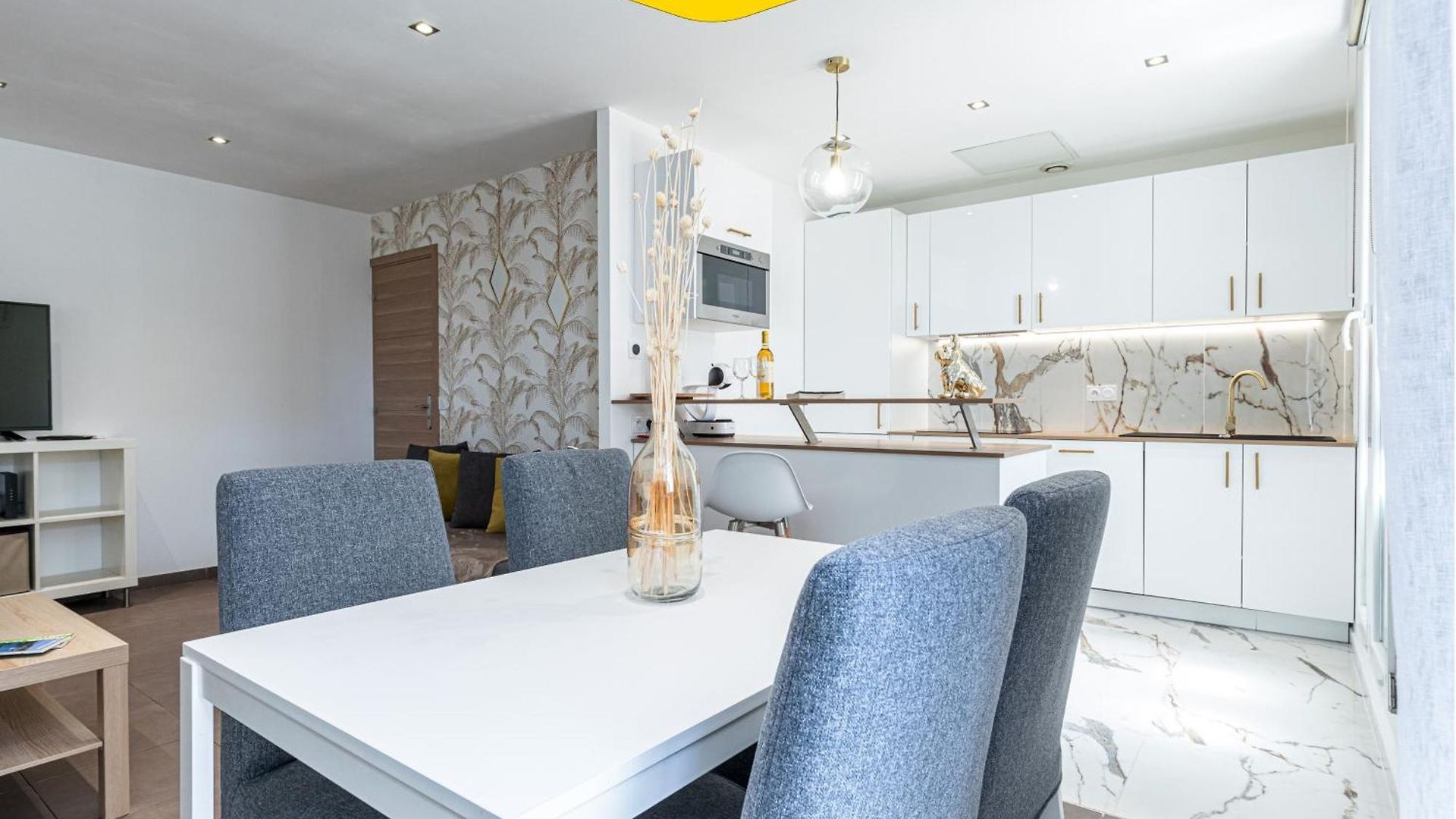Casa Reine Jeanne- Ideal Groups & Family -central Near Train Station - Parking - New&confort-ac Appartement *