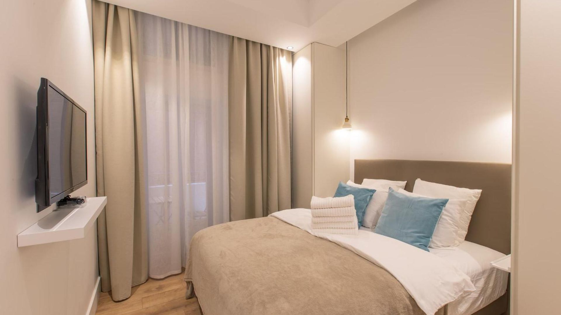 Cours Saleya Renovated 3 Bedrooms 1 Min To Air Conditioning Nice