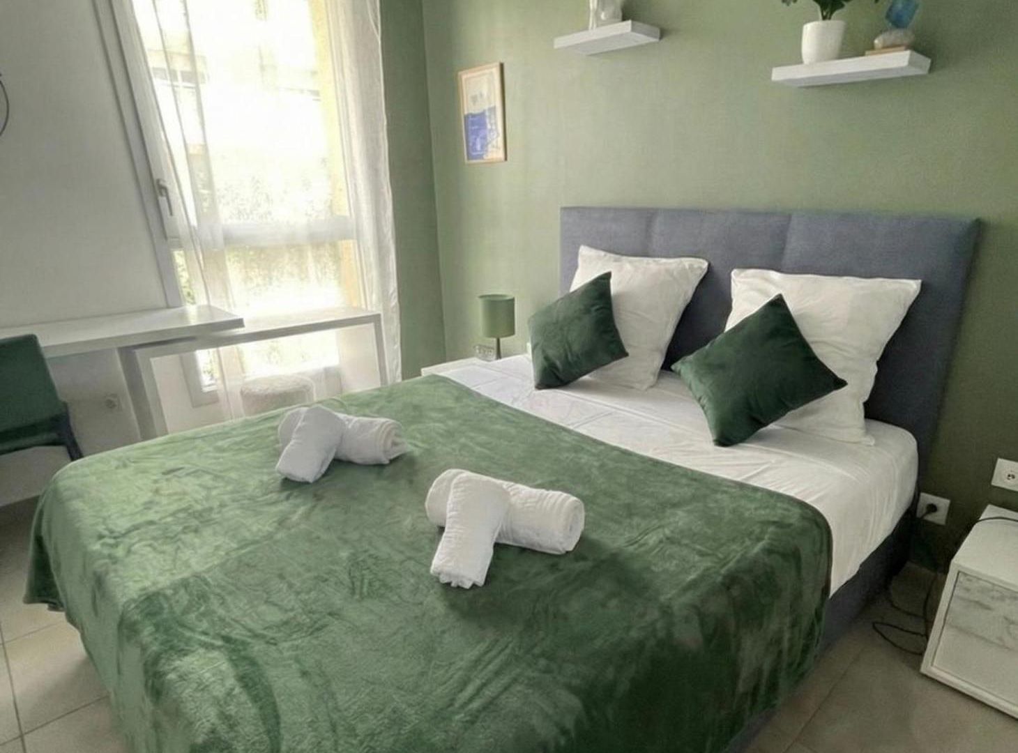 Q&r Renting - Luxueux Et Design- Parking Ac Appartement