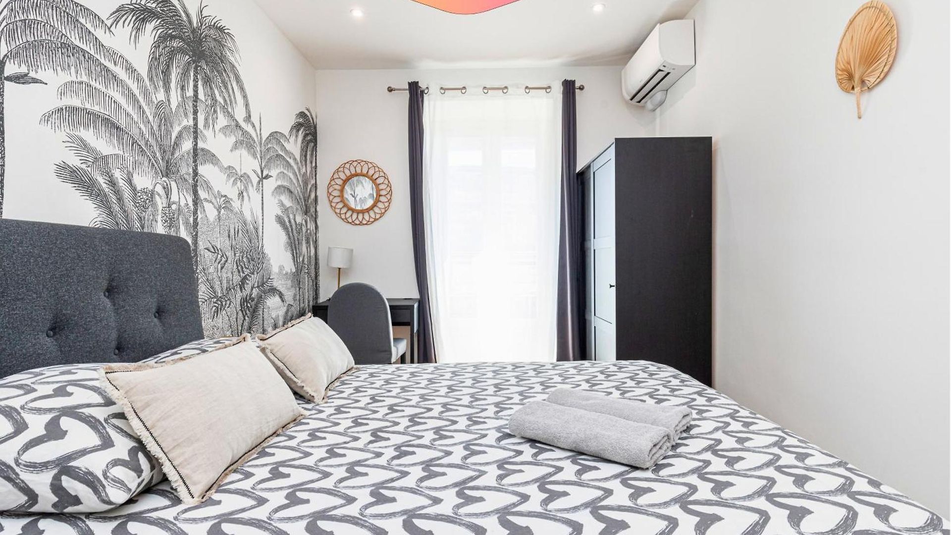 Casa Reine Jeanne- Ideal Groups & Family -central Near Train Station - Parking - New&confort-ac