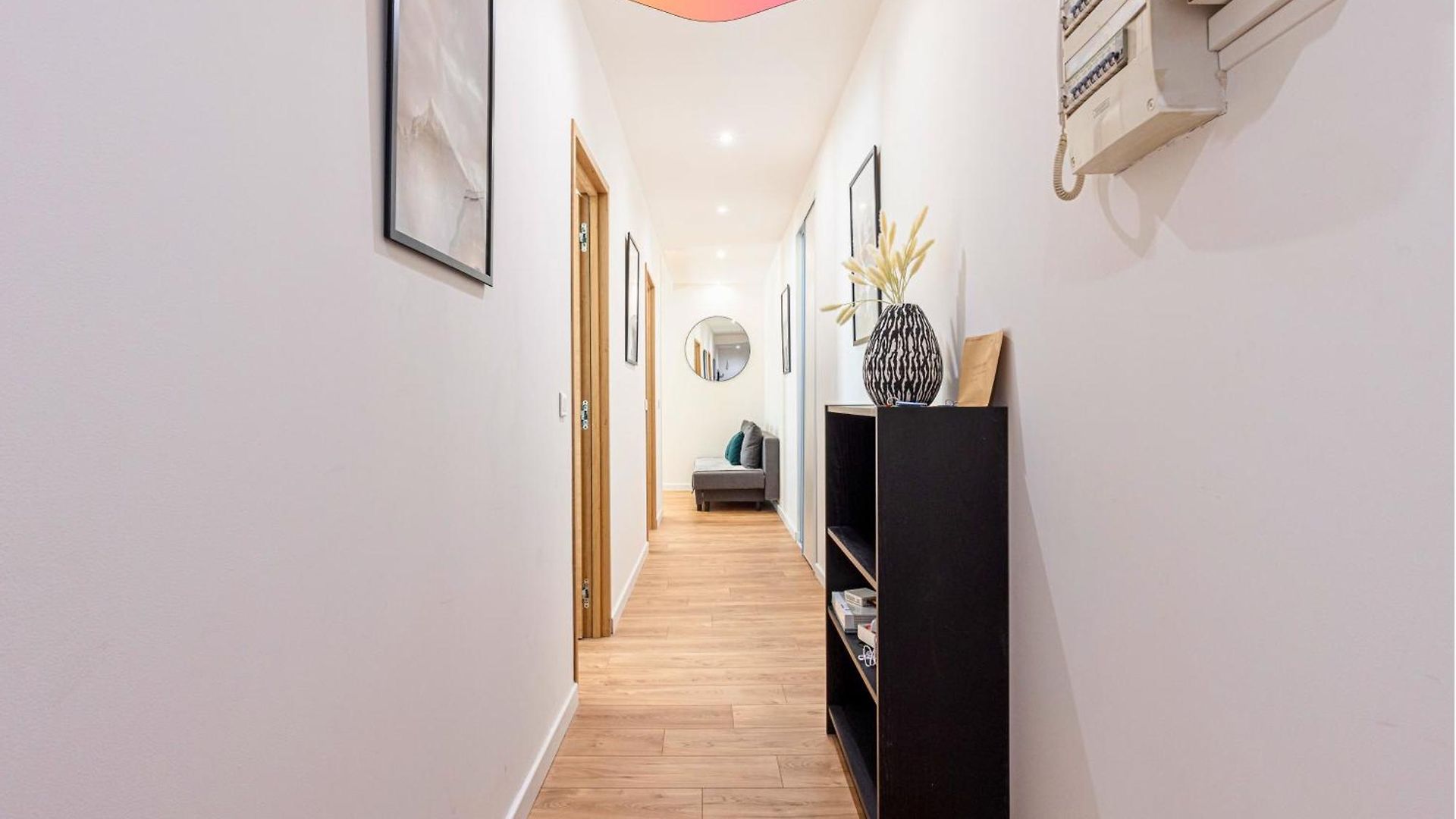 Appartement Casa Reine Jeanne- Ideal Groups & Family -central Near Train Station - Parking - New&confort-ac