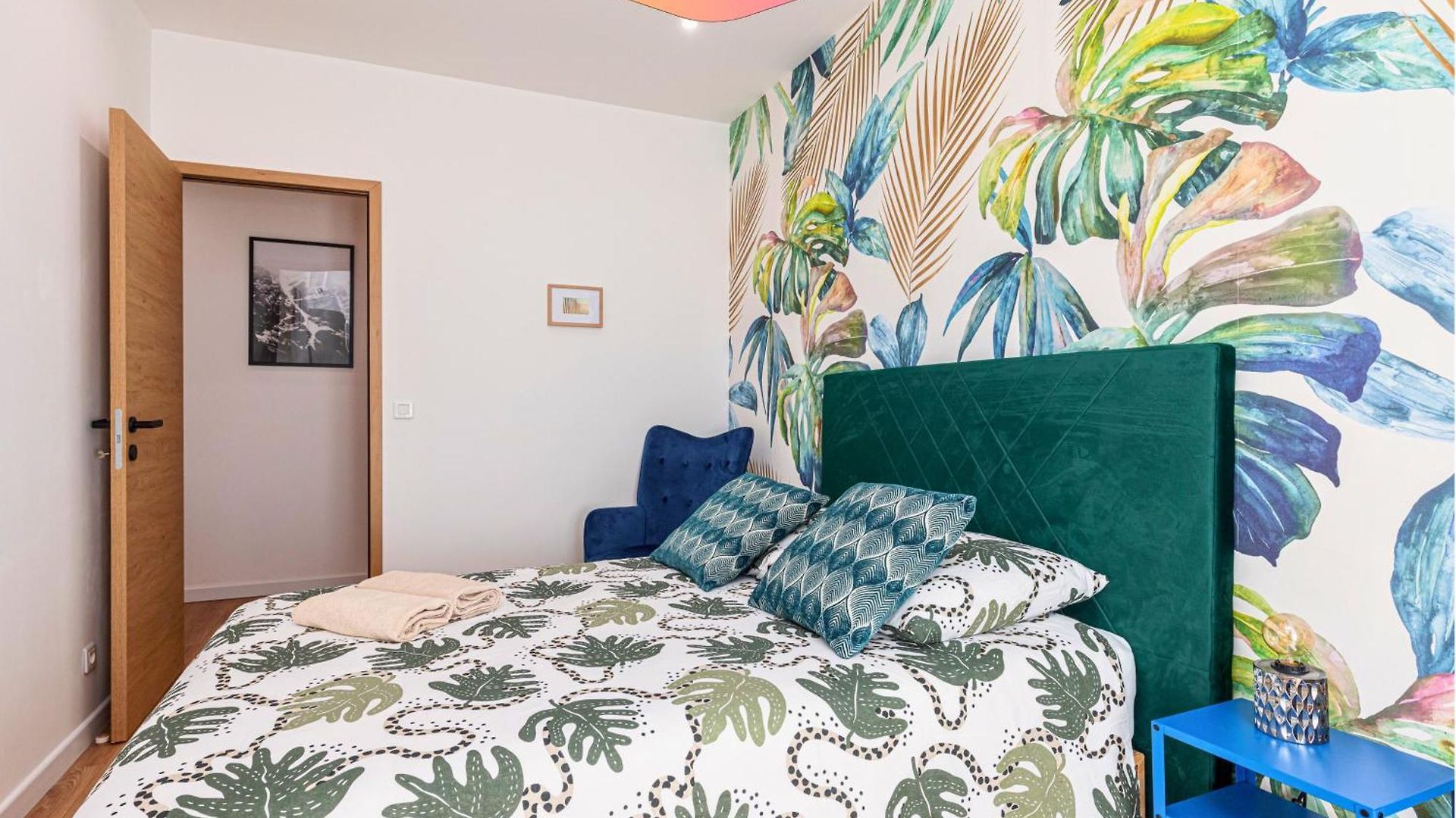 Appartement Casa Reine Jeanne- Ideal Groups & Family -central Near Train Station - Parking - New&confort-ac *
