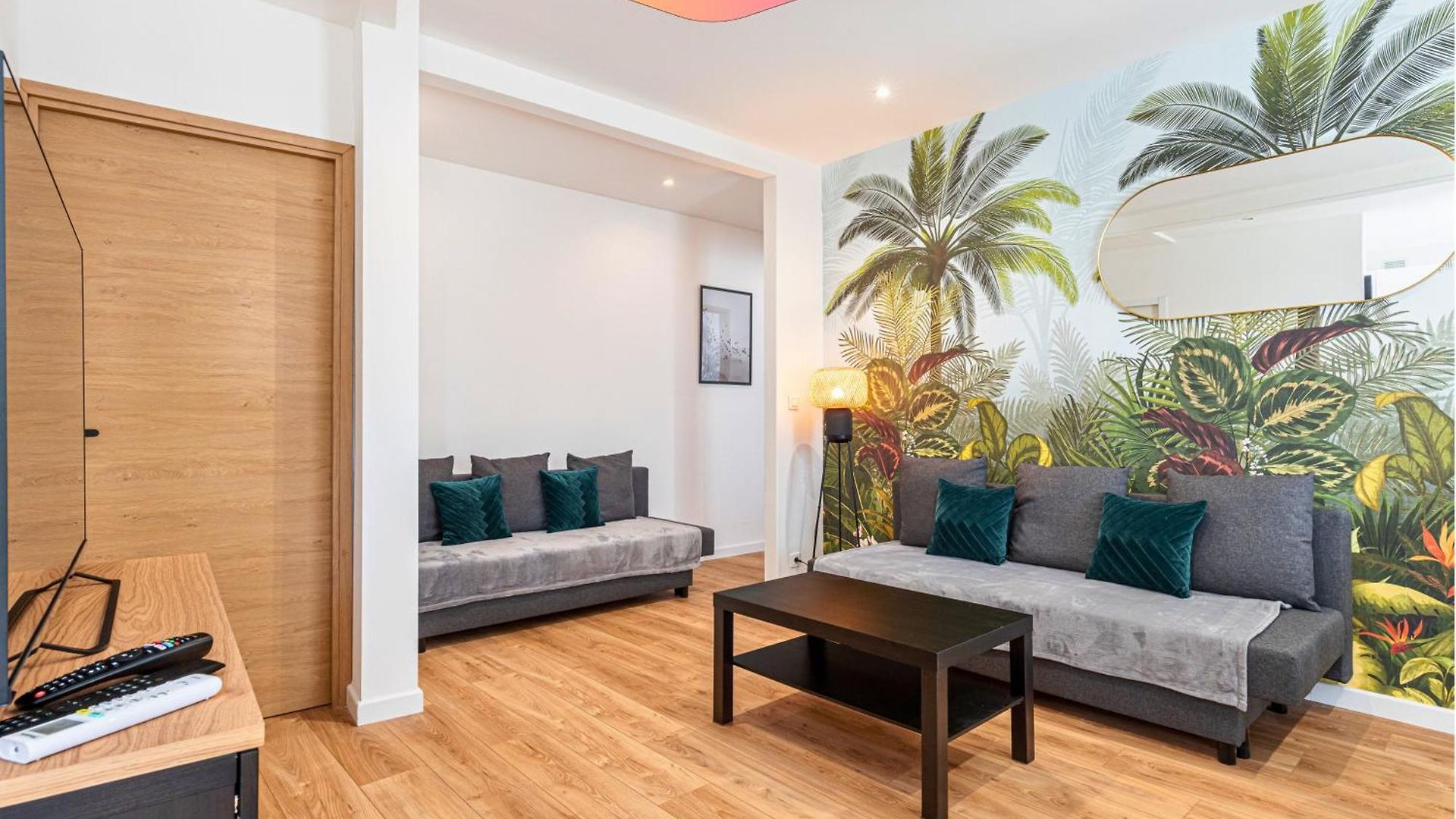 Casa Reine Jeanne- Ideal Groups & Family -central Near Train Station - Parking - New&confort-ac *