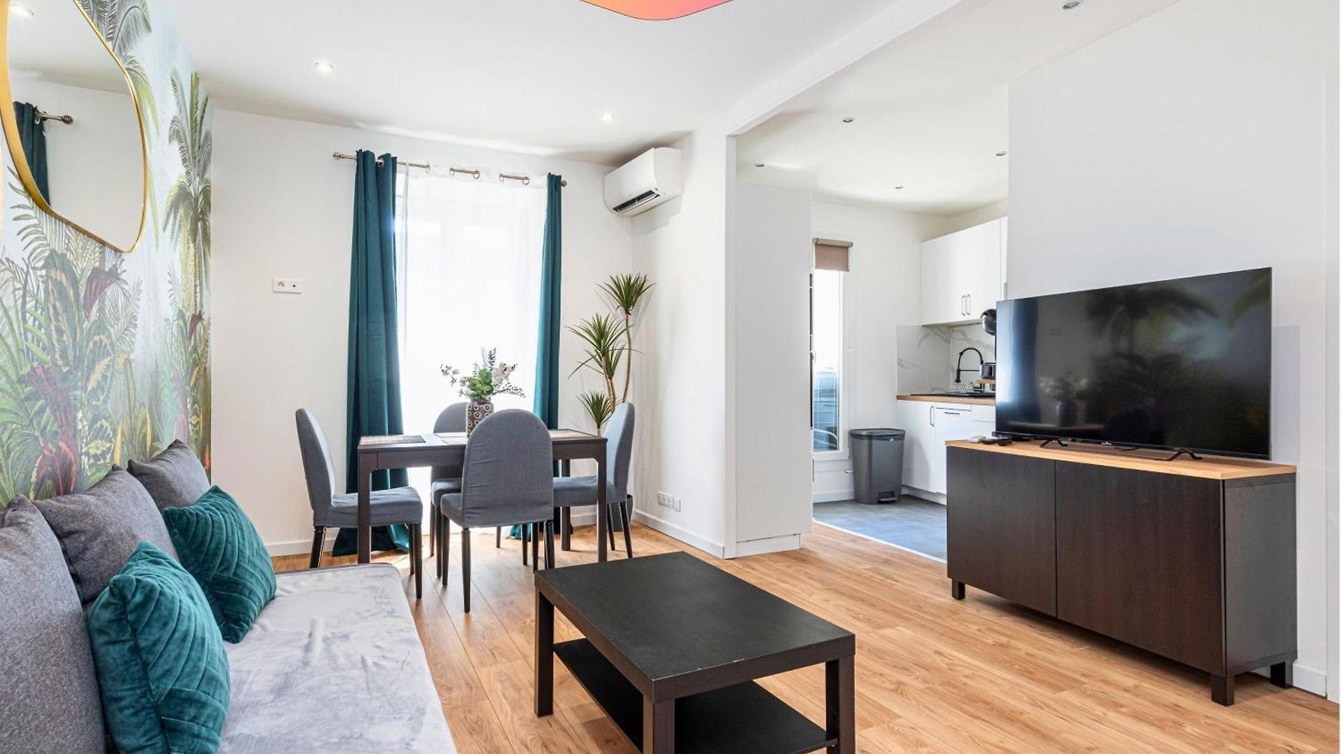 Appartement Casa Reine Jeanne- Ideal Groups & Family -central Near Train Station - Parking - New&confort-ac