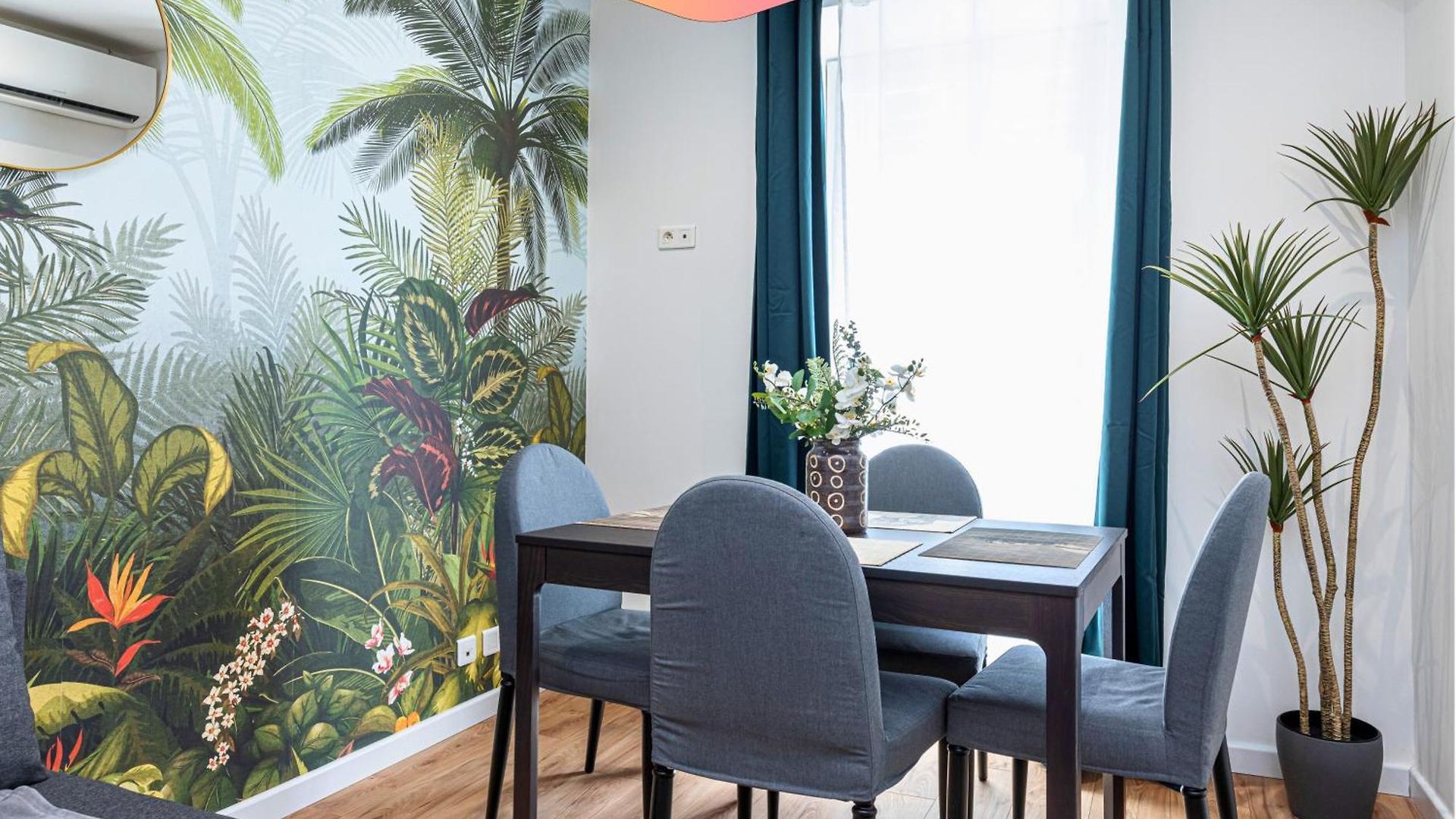 Appartement Casa Reine Jeanne- Ideal Groups & Family -central Near Train Station - Parking - New&confort-ac *