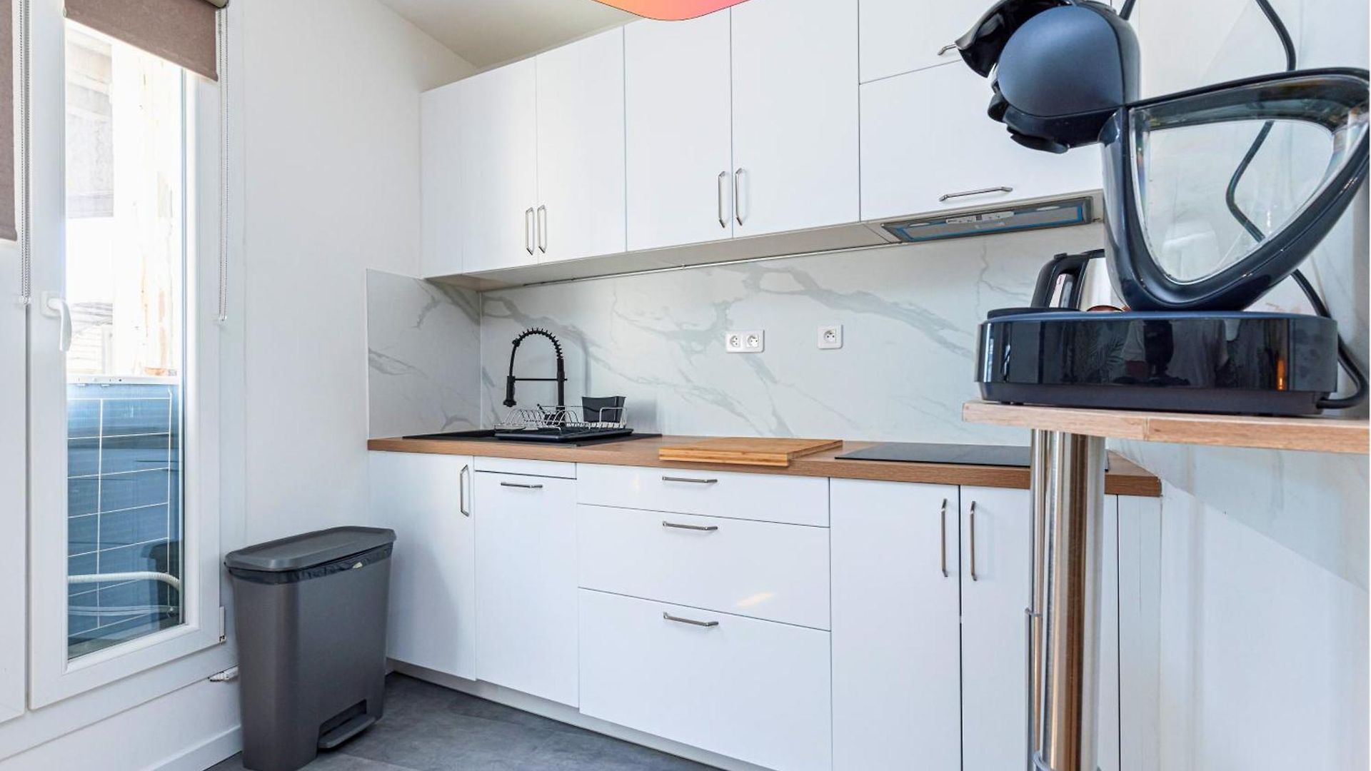 Casa Reine Jeanne- Ideal Groups & Family -central Near Train Station - Parking - New&confort-ac Appartement