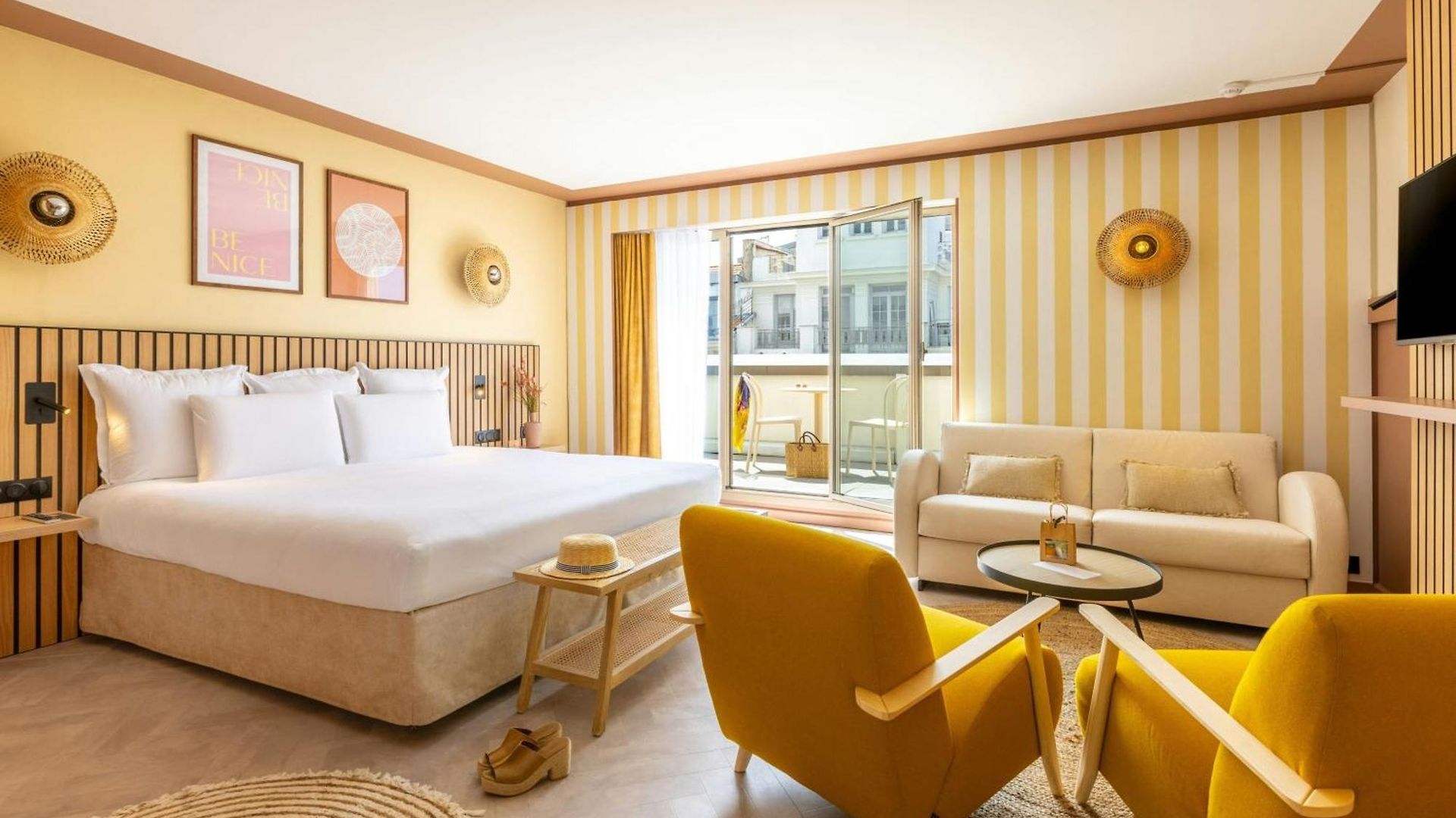 Mercure Centre Notre Dame Hotel 4*