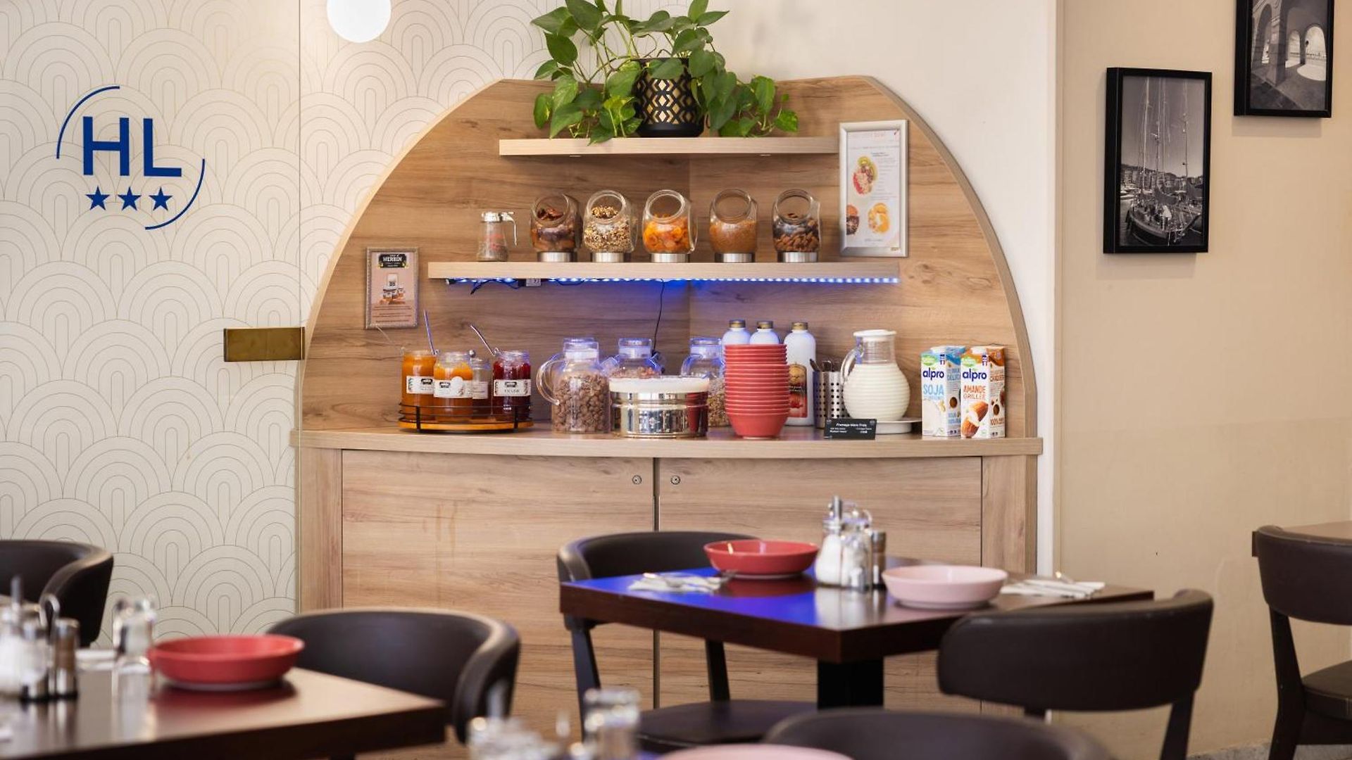 Hotel Locarno 3*