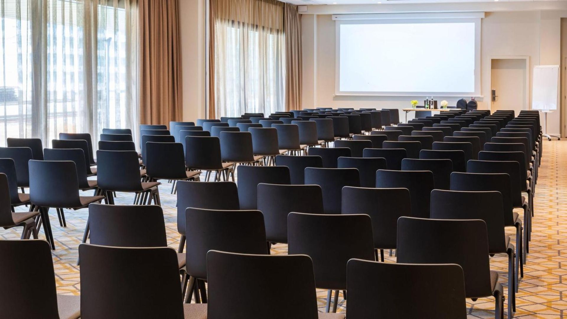Hotel Express - - Grand Arenas By Ihg