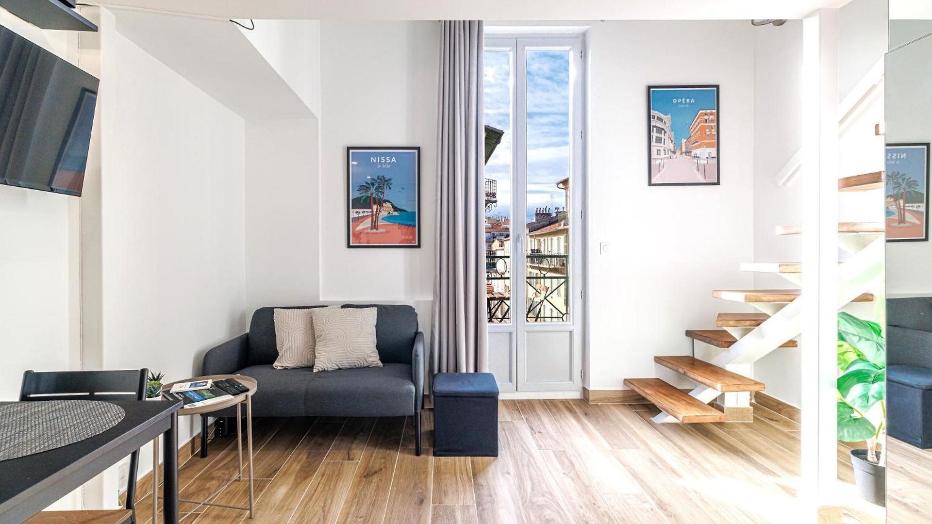 Duplex Carre D'or Apartment