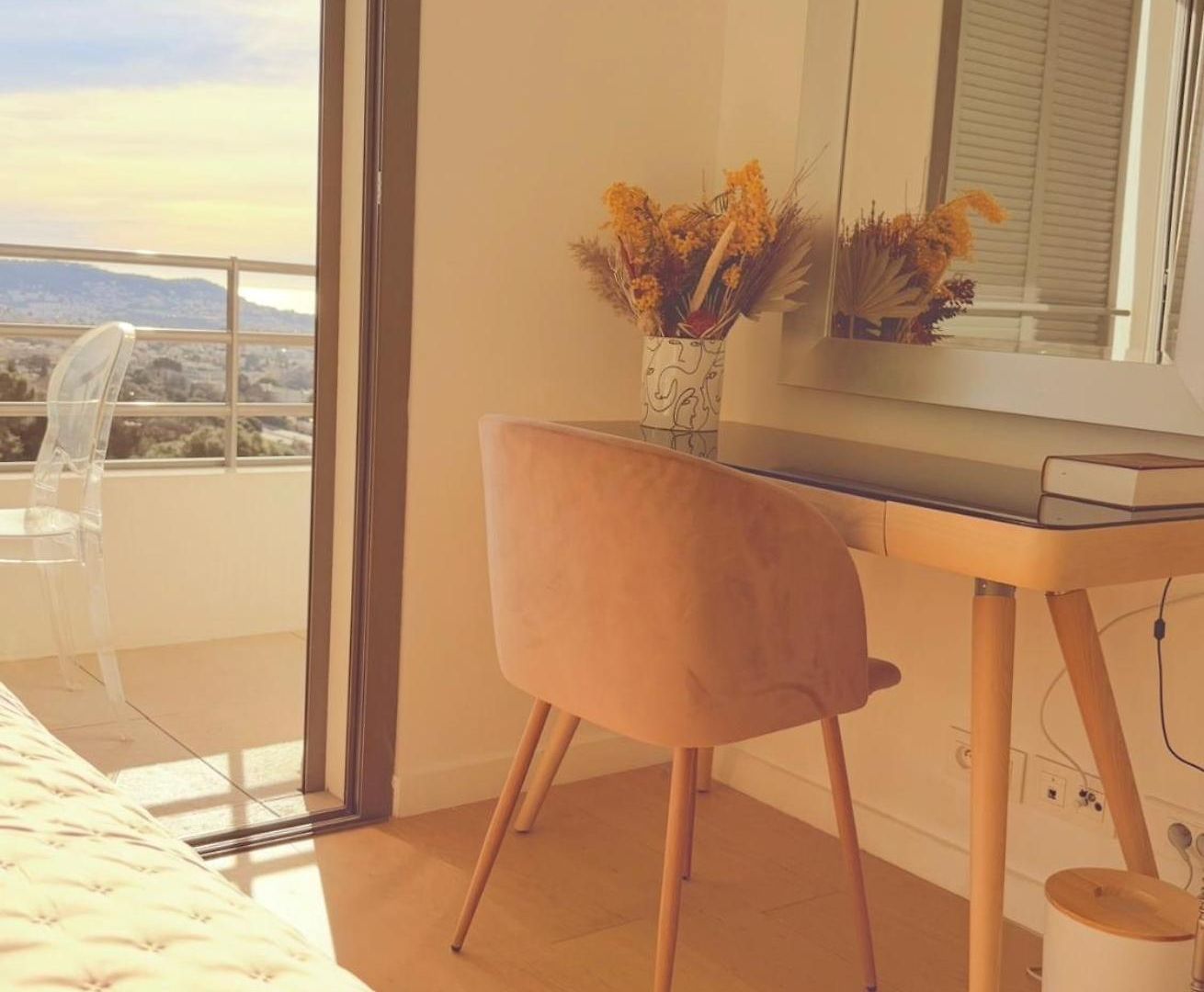 Contemporary With Sea View, Infinity Swimming Pool, Gym , Cinema Room,lift Villa *