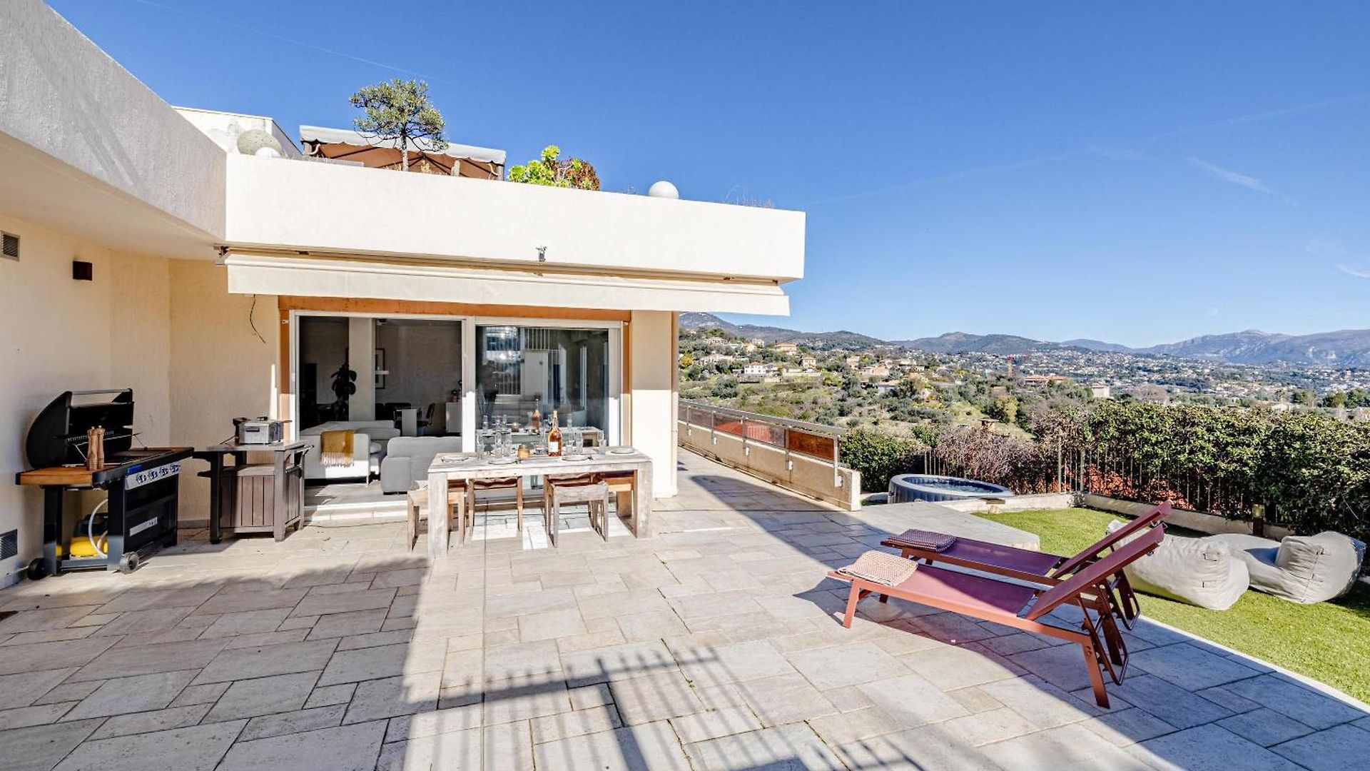 Bay Of Angels By Ecoflats *
