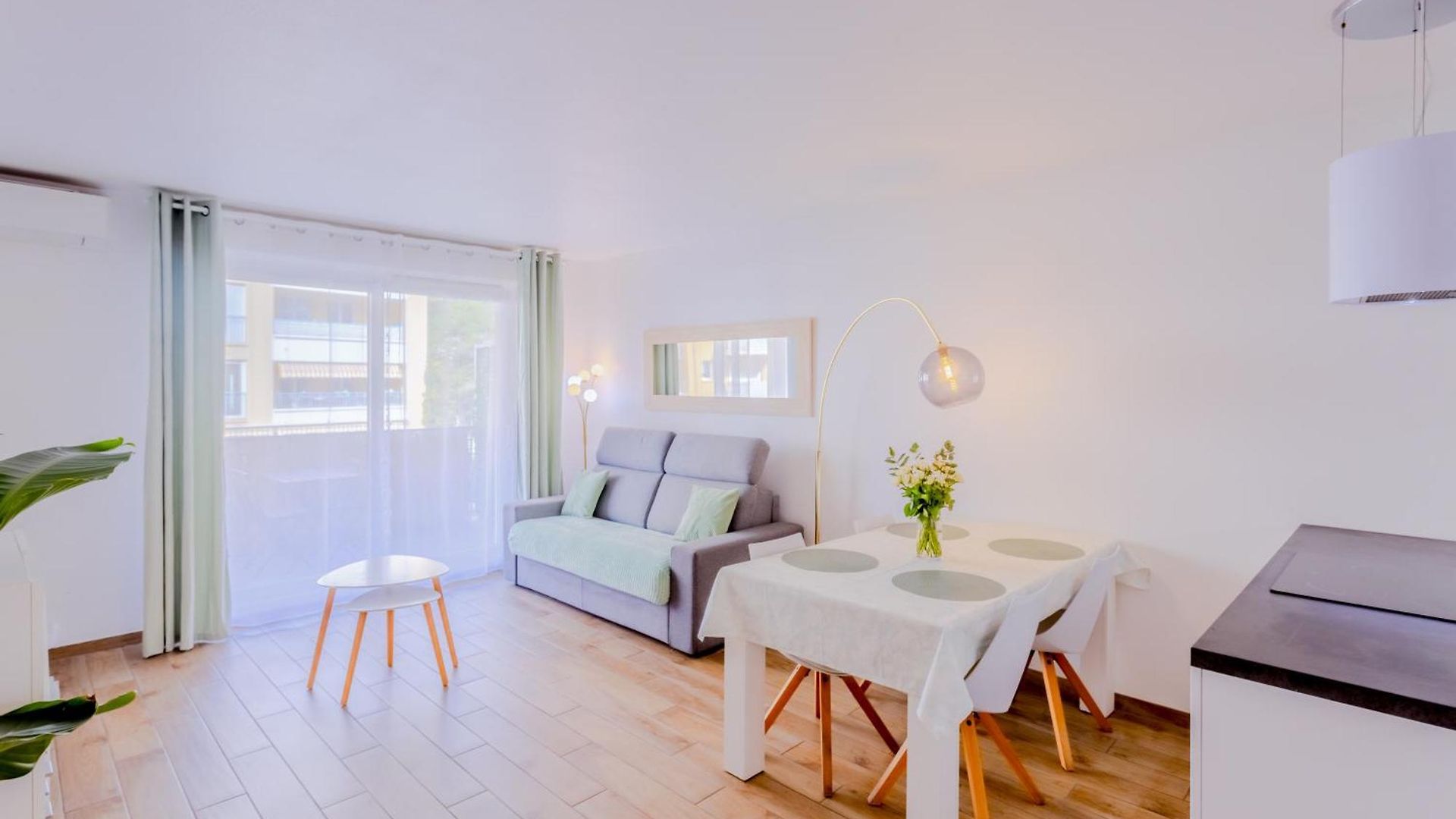Peaceful In With Terrace, Parking