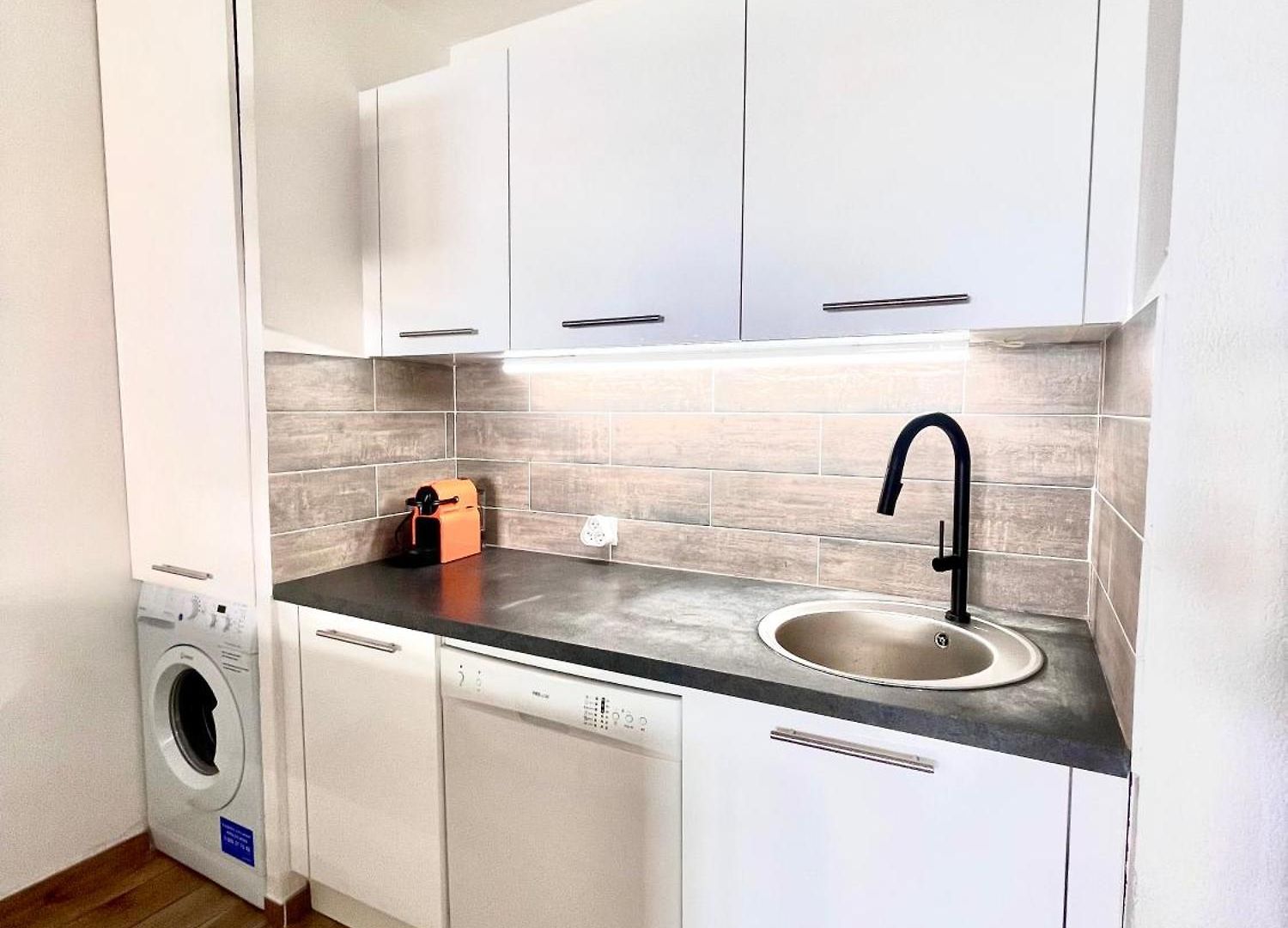 Apartment Peaceful In With Terrace, Parking Nice