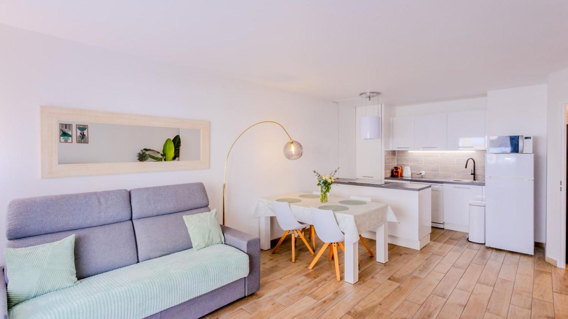 Peaceful In With Terrace, Parking * Nice