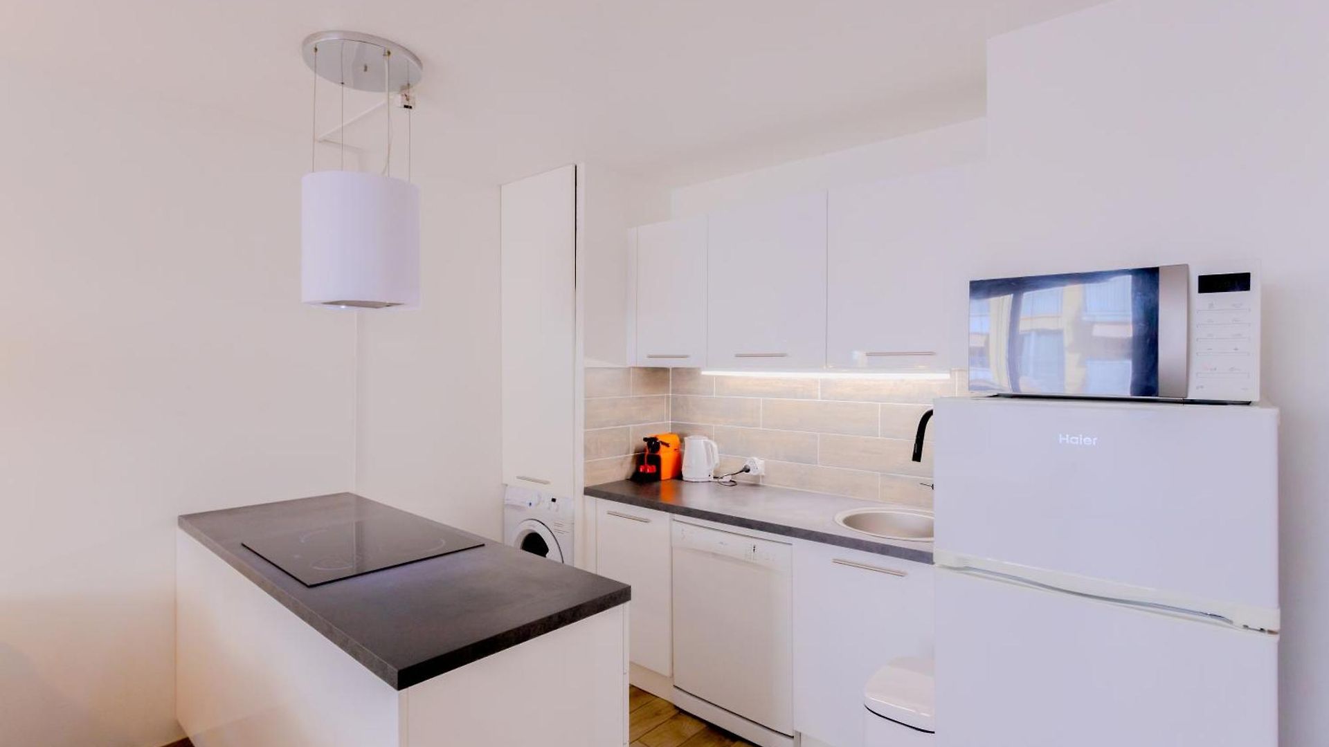 Apartment Peaceful In With Terrace, Parking *